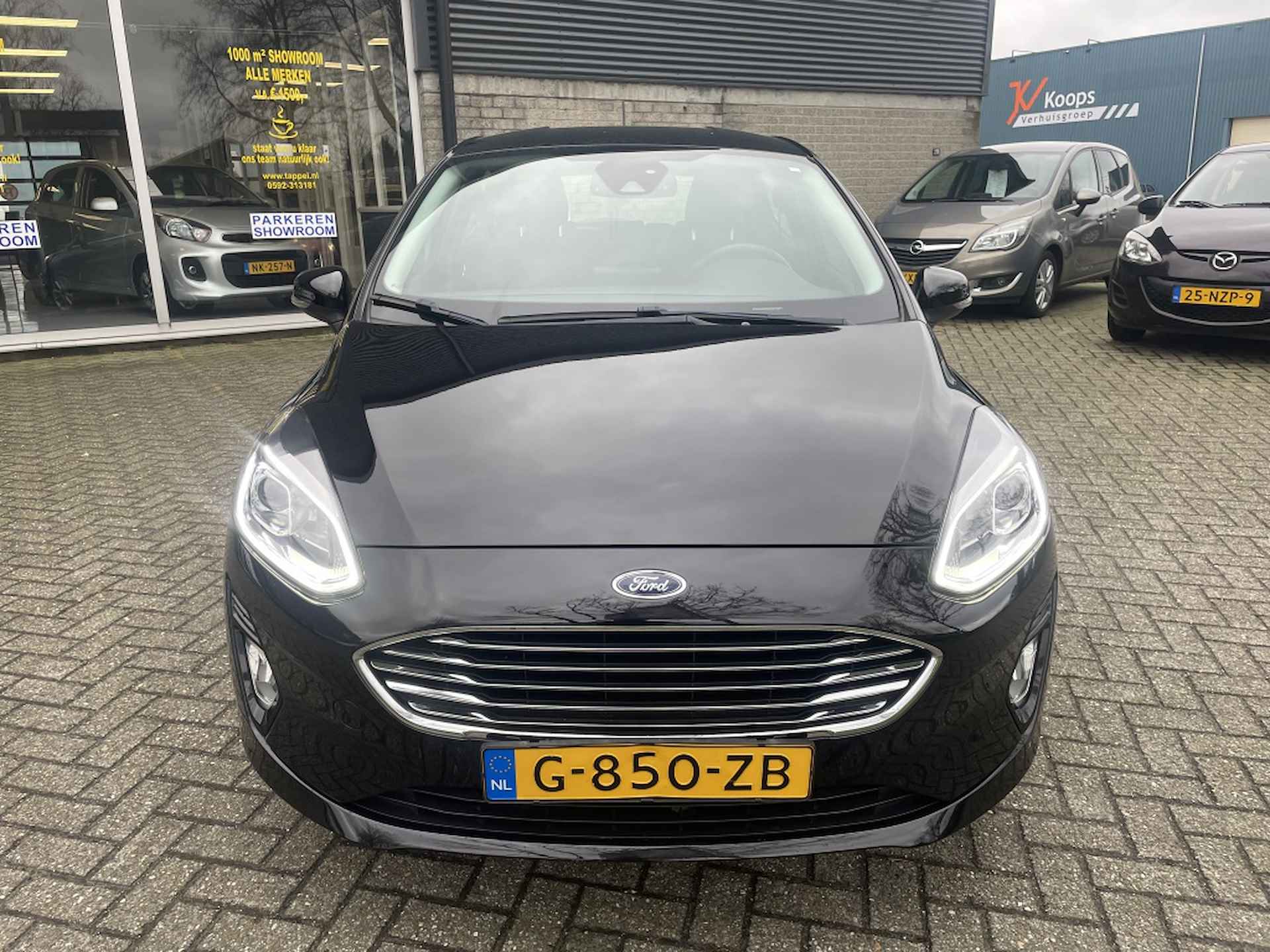 Ford Fiesta 1.0 EcoB. Titanium Automaat/Trekhaak/Nav/ - 8/22