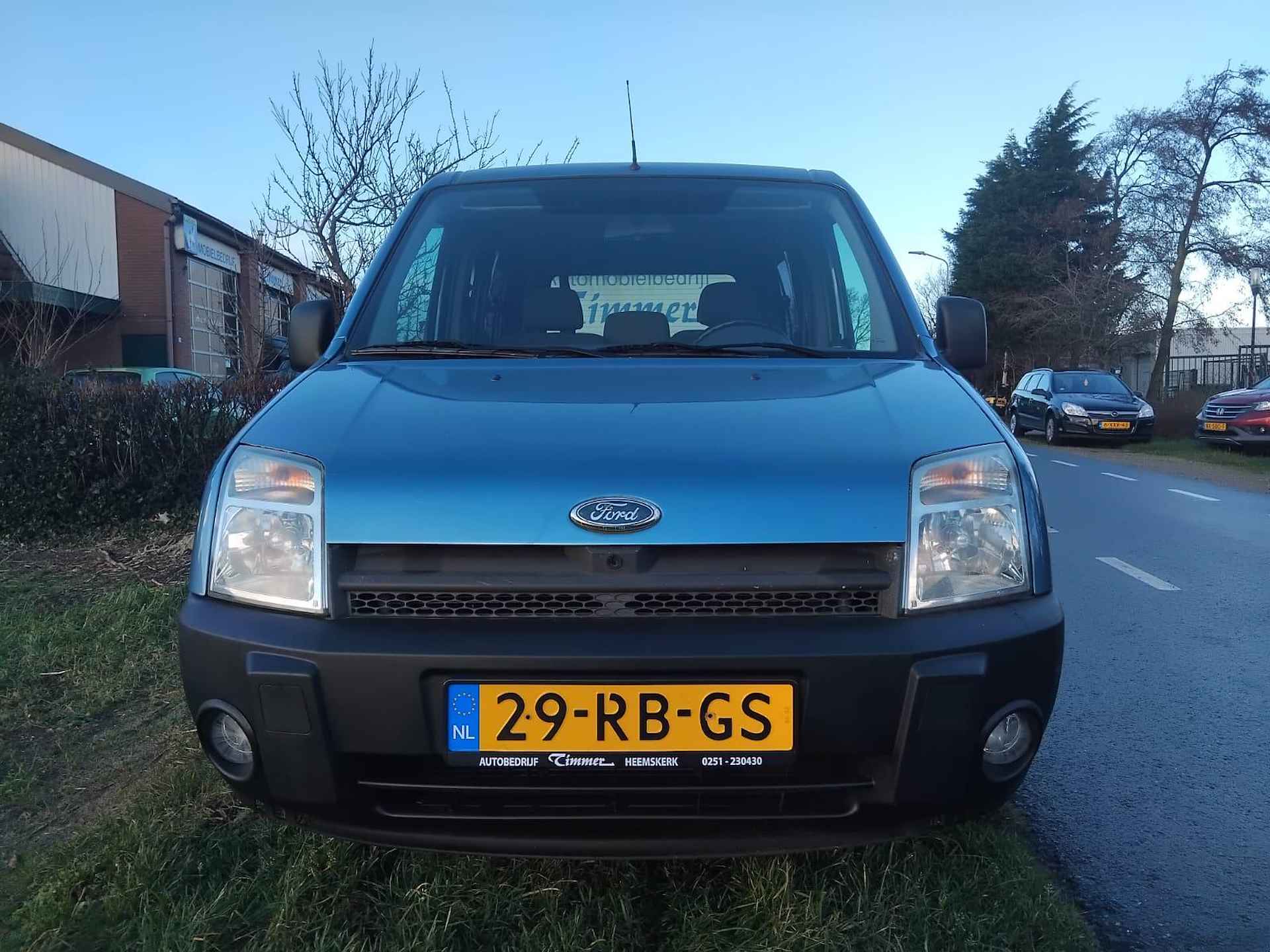 Ford Tourneo Connect 1.8-16V ROLSTOELAUTO 3+1 - 2/18