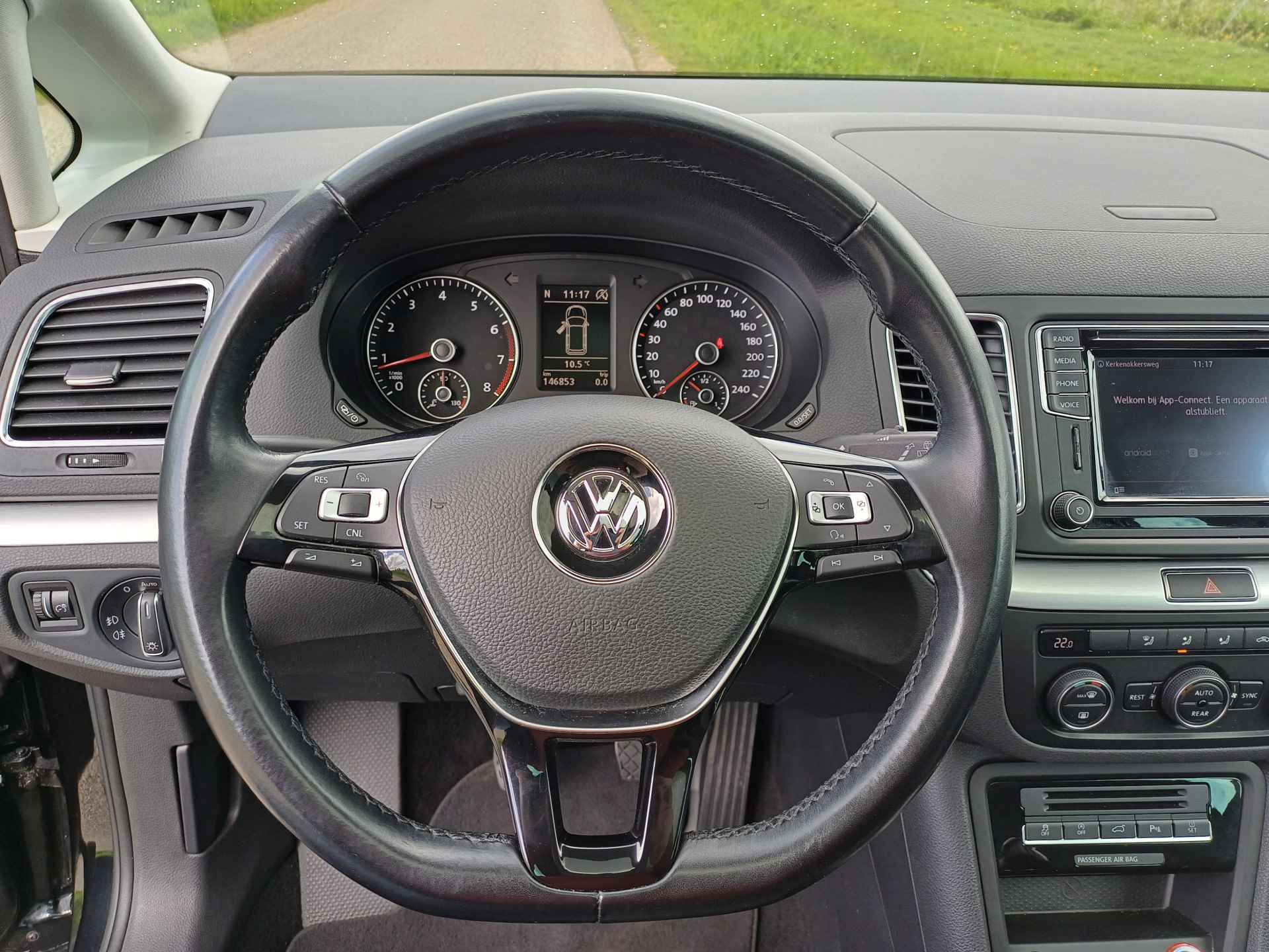 Volkswagen Sharan 7 Persoons 1.4 TSI Exclusive Series Pano dak | Navi | Cruise | Clima | Led | Trekh | Car Play | Parkh V+A - 44/50