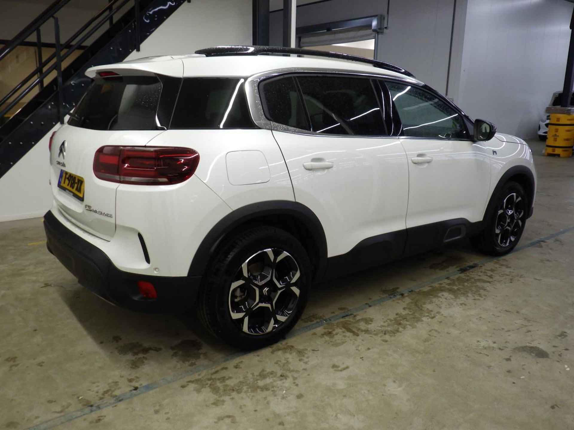 Citroën C5 Aircross 1.6 Plug-in Hybrid Business Plus 180pk | Vol-Leder | Elektr. Stoelen | Adaptive Cruise | Elektr. Achterklep | Keyless-Entry | Na - 3/21