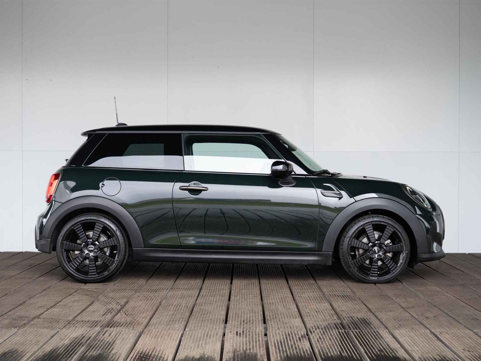 MINI 3-deurs Cooper Aut. Resolute Edition - 4/31