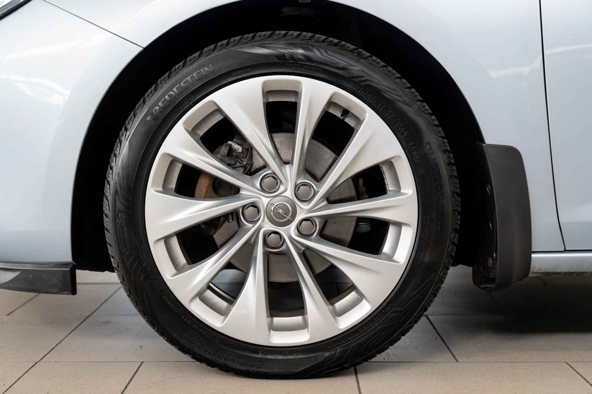Opel Astra 1.4 Turbo 150PK Edition + | Climate Controle | Navigatie | Trekhaak | Parkeersensoren | Lichtmetalen velgen | - 4/33