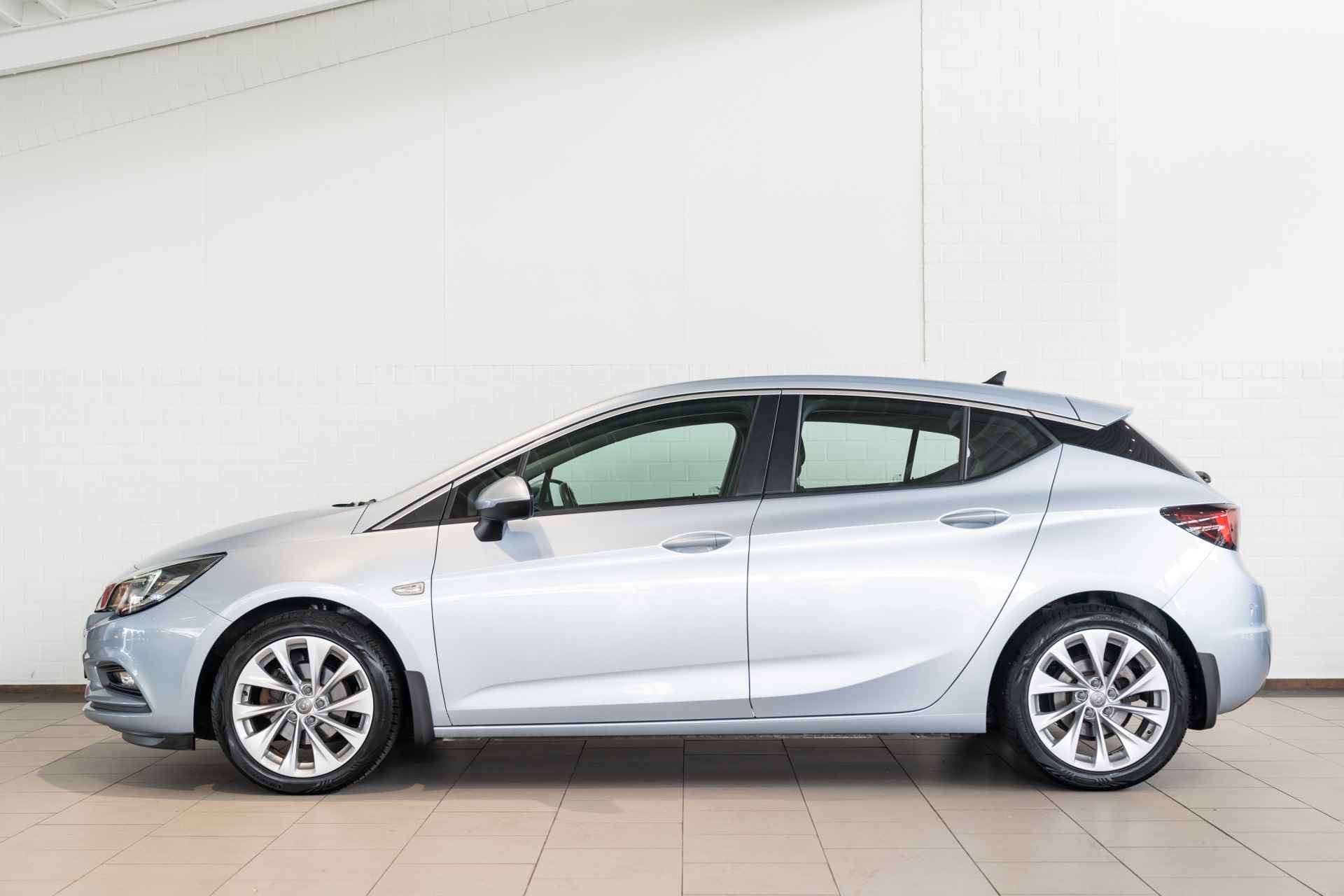 Opel Astra 1.4 Turbo 150PK Edition + | Climate Controle | Navigatie | Trekhaak | Parkeersensoren | Lichtmetalen velgen | - 5/33