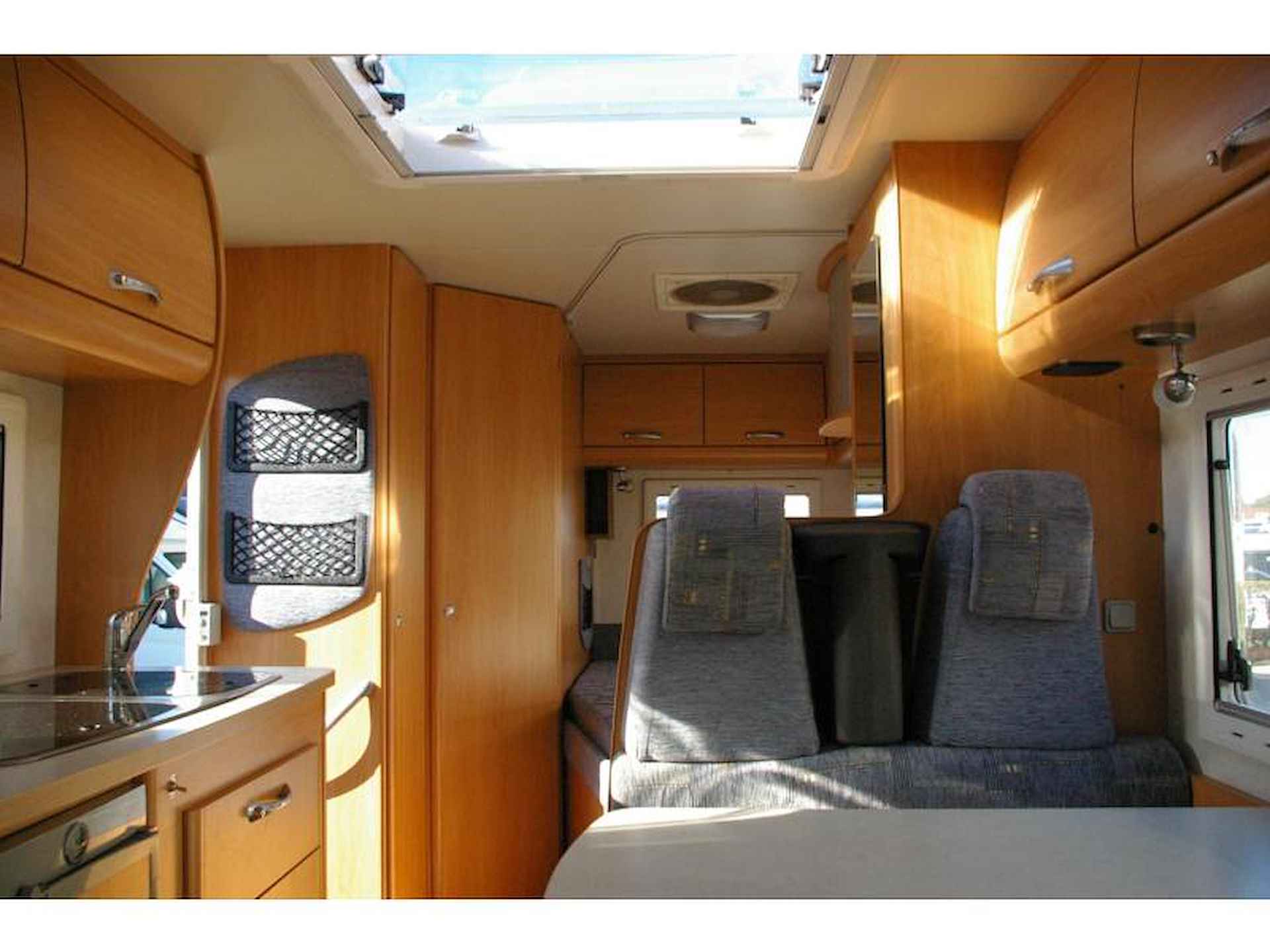 Chausson Welcome 55 Fransbed, Top indeling. - 8/12