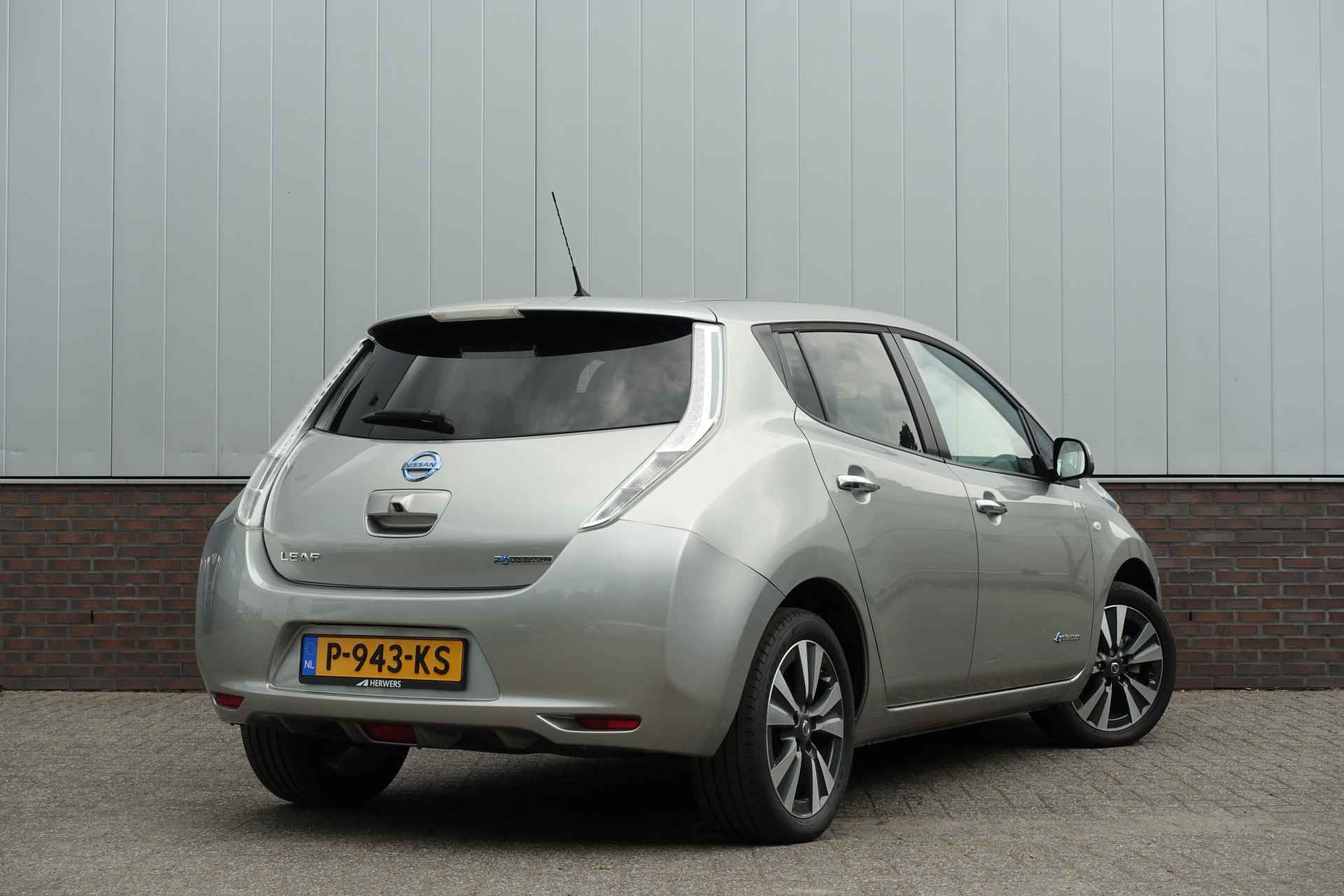 Nissan Leaf Tekna 30 kWh | Lederen bekleding | Navigatie | € 2.000.- subsidie € 8.500.- - 6/20