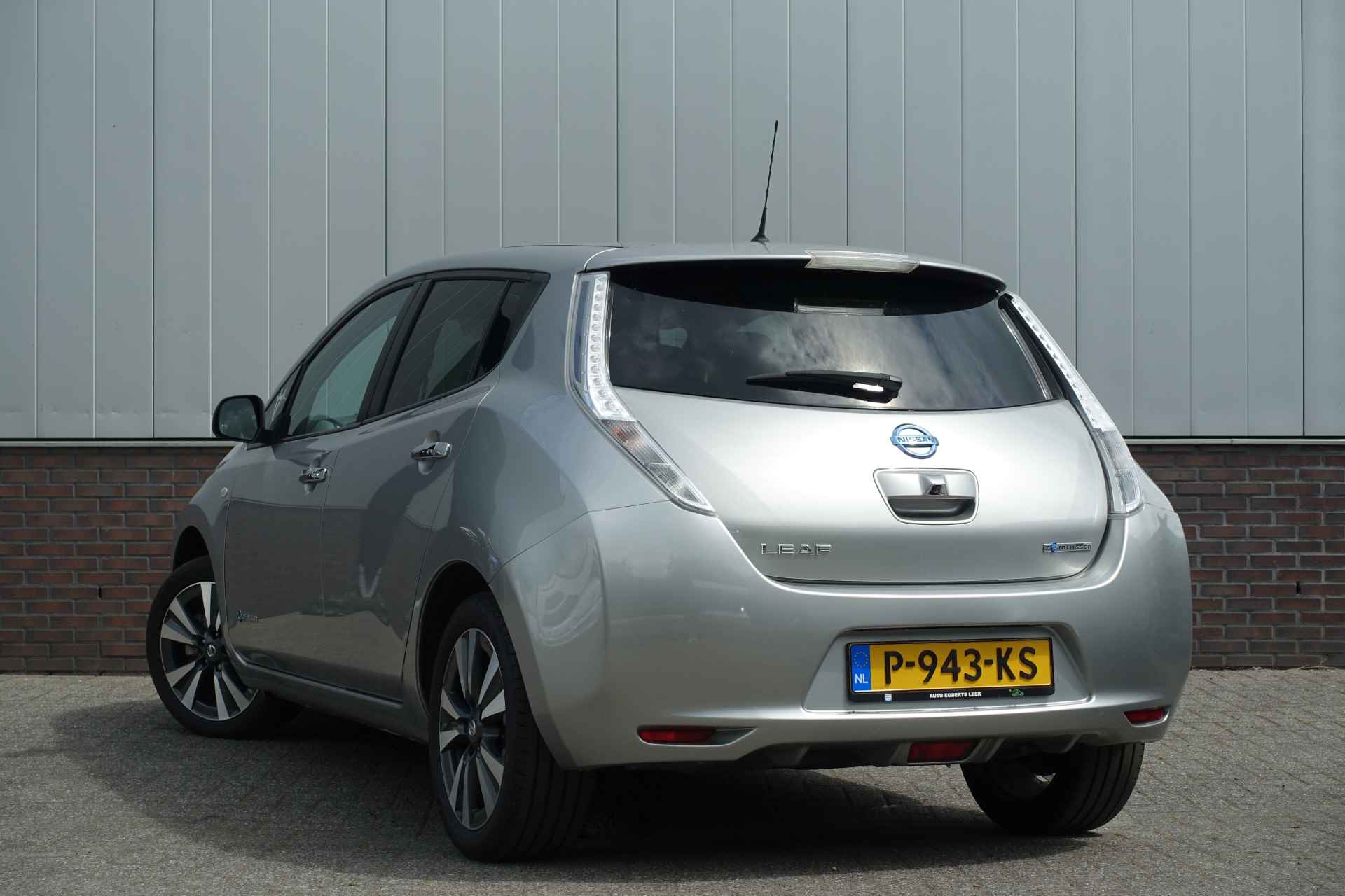 Nissan Leaf Tekna 30 kWh | Lederen bekleding | Navigatie | € 2.000.- subsidie € 8.500.- - 9/20