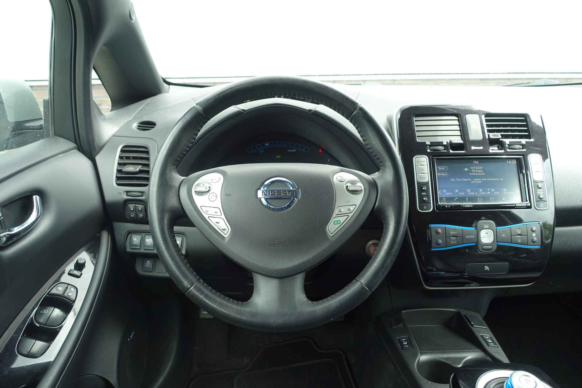 Nissan Leaf Tekna 30 kWh | Lederen bekleding | Navigatie | € 2.000.- subsidie € 8.500.- - 20/20