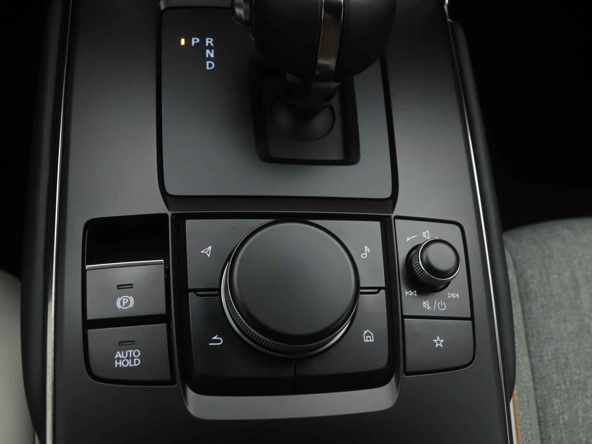 Mazda MX-30 e-SkyActiv EV Luxury : dealer onderhouden - 8% bijtelling tot 12-2025 | €2.000,- subsidie - 39/49