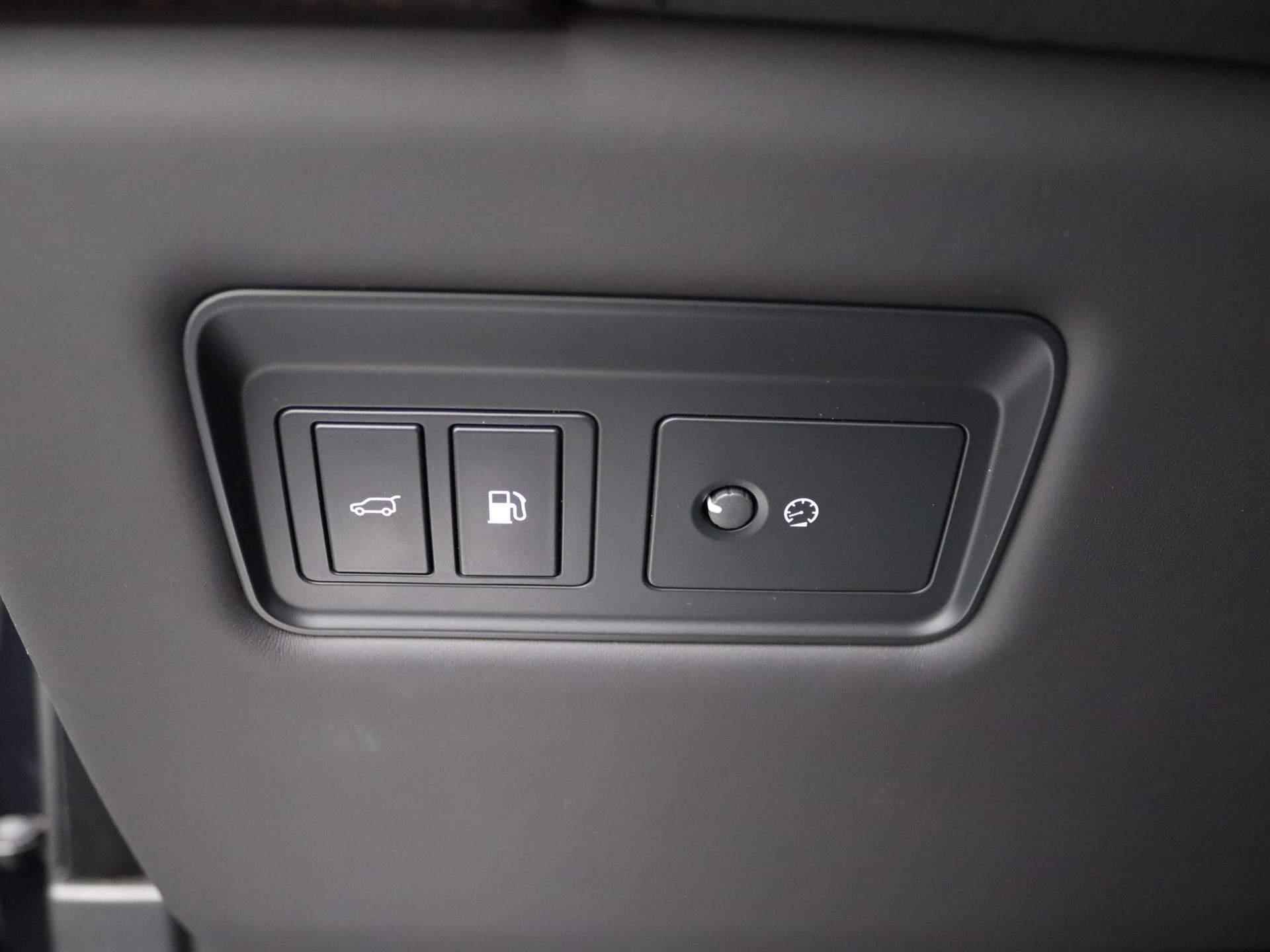 Land Rover Range Rover P400e Autobiography | Signature Sound | Massage stoelen voor | Trekhaak | Pixel Laser LED koplampen | klasse 4 alarm | Adaptive Cruise Control | Winter All-Season banden | NP € 168.346,- - 30/59