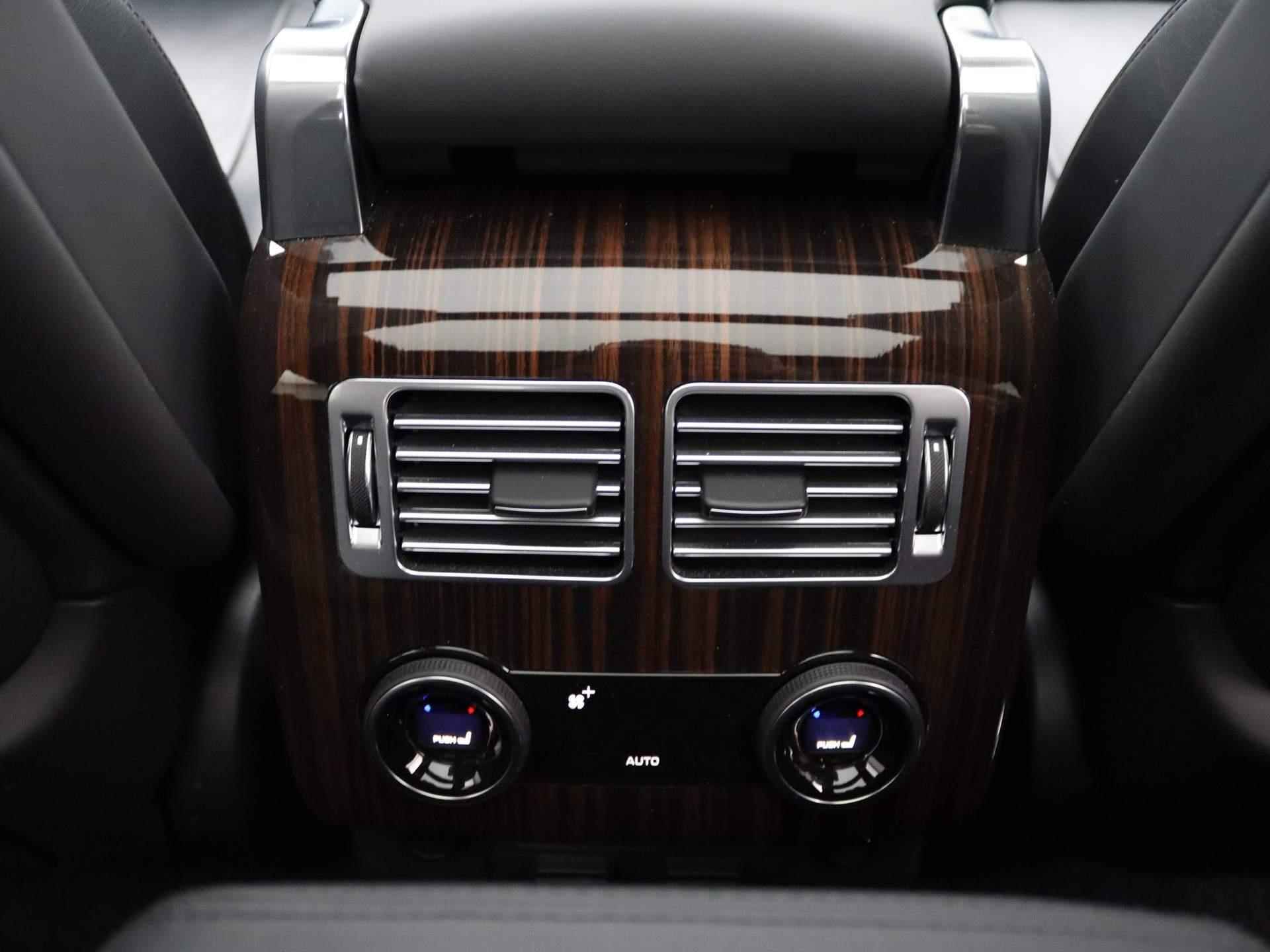 Land Rover Range Rover P400e Autobiography | Signature Sound | Massage stoelen voor | Trekhaak | Pixel Laser LED koplampen | klasse 4 alarm | Adaptive Cruise Control | Winter All-Season banden | NP € 168.346,- - 39/59