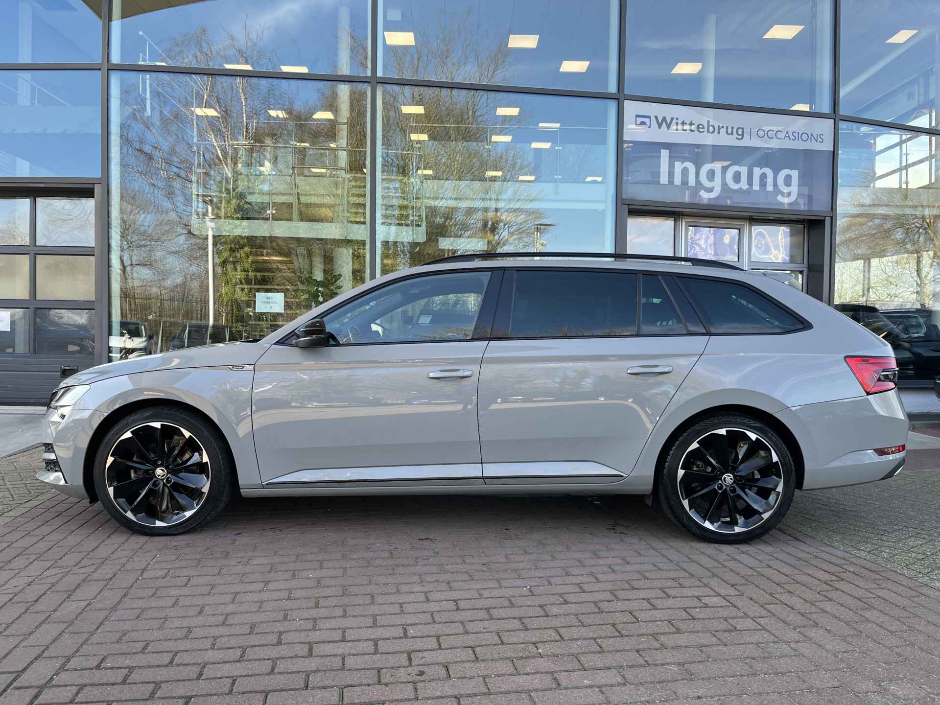 Škoda Superb Combi 1.4 TSI iV Sportline Business / Panorama dak / Trekhaak Elek. / Virtual Cockpit / Memory seat /19 Inch / 218PK - 31/41