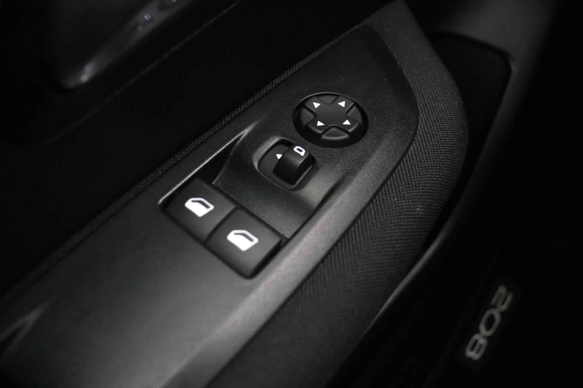 Peugeot 208 1.2 PureTech Active | Apple Carplay/Android Auto | Parkeersensor achter | Voorstoelen verwarmd | LED dagrijverlichting | Cruise control | Airco - 16/27
