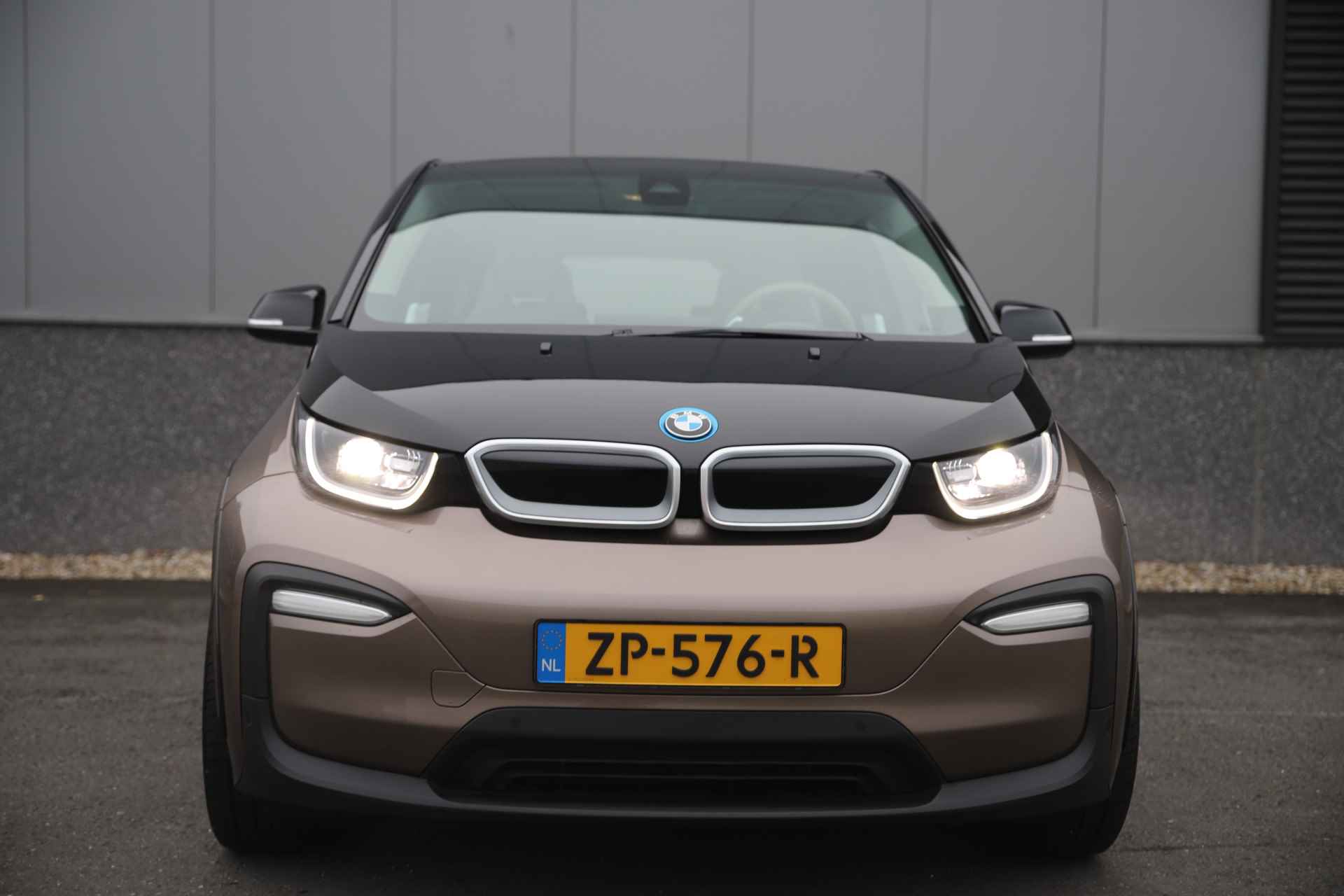 BMW i3 Executive 120Ah 42 kWh Schuifdak/Carplay/Adaptive/Sport/Loft/20"/3-fase - 3/43