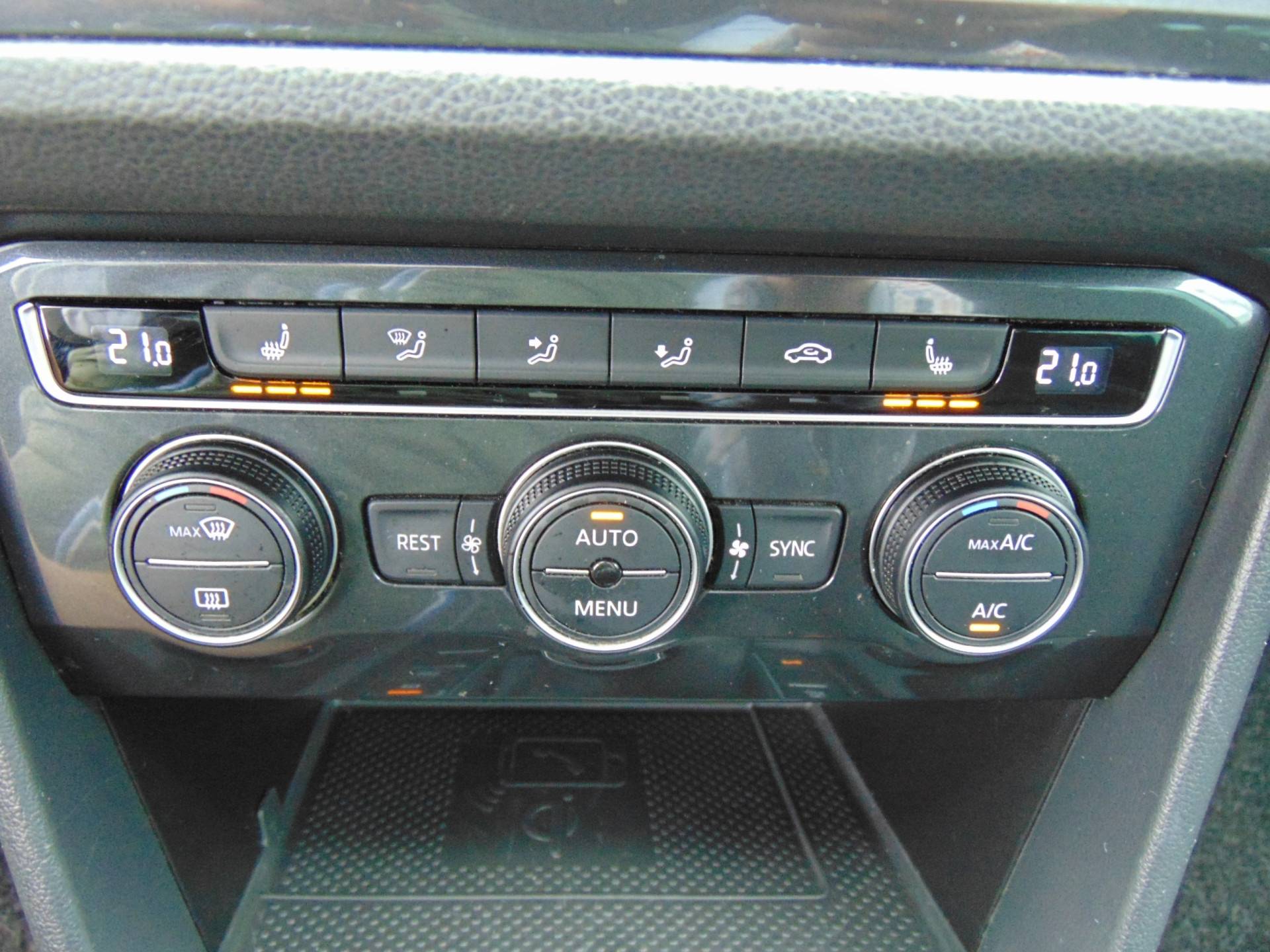 Volkswagen Tiguan 1.4 TSI 150 PK.!! ACT Comfortline Business Panoramadak, Touchscreen, Comf.interieur,  etc.. - 16/26