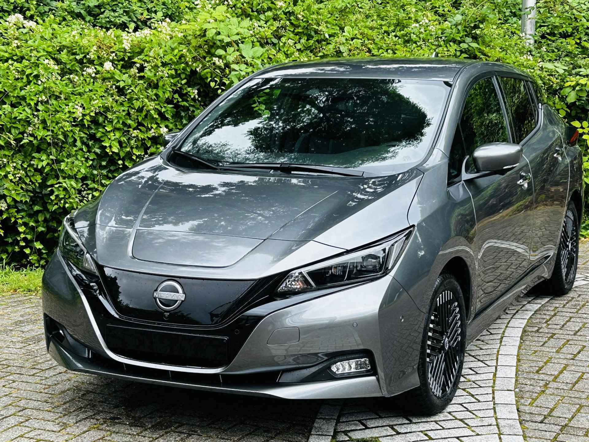 Nissan LEAF N-Connecta 39 kWh NU FISCAAL ZEER AANTREKKELIJK . VANAF 26.760,-   OP = OP | € 11.190,= PRIJSVERLAGING !! | 2950 EXTRA VOORRAAD KORTING | FOTO'S KUNNEN AFWIJKEN - 19/39