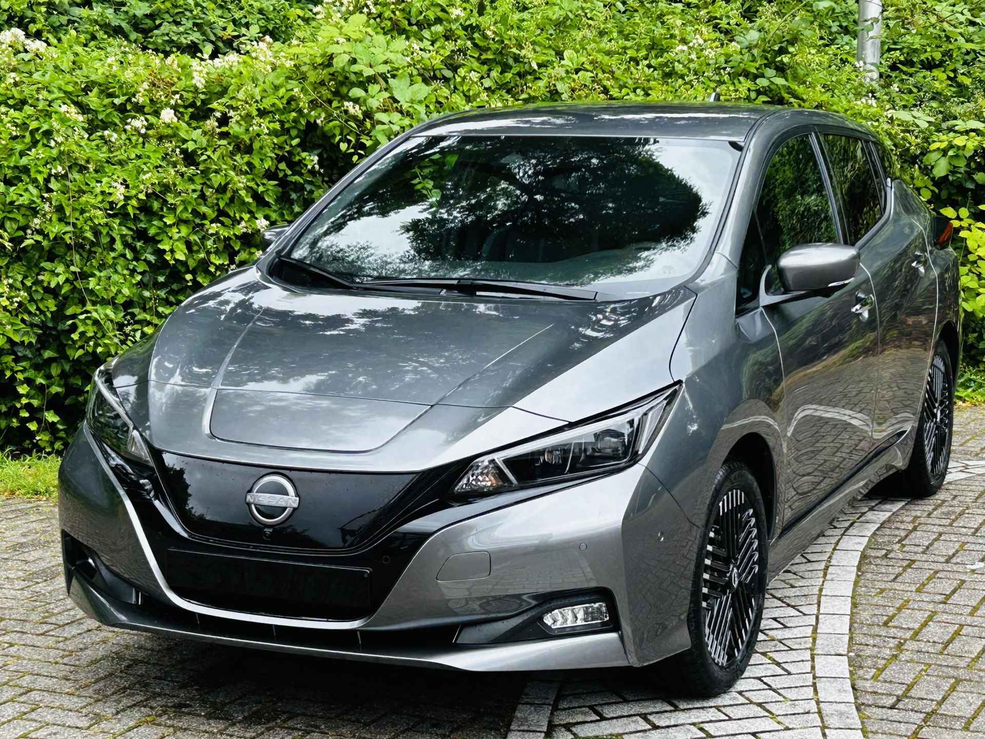 Nissan LEAF N-Connecta 39 kWh NU FISCAAL ZEER AANTREKKELIJK . VANAF 26.760,-   OP = OP | € 11.190,= PRIJSVERLAGING !! | 2950 EXTRA VOORRAAD KORTING | FOTO'S KUNNEN AFWIJKEN - 20/39