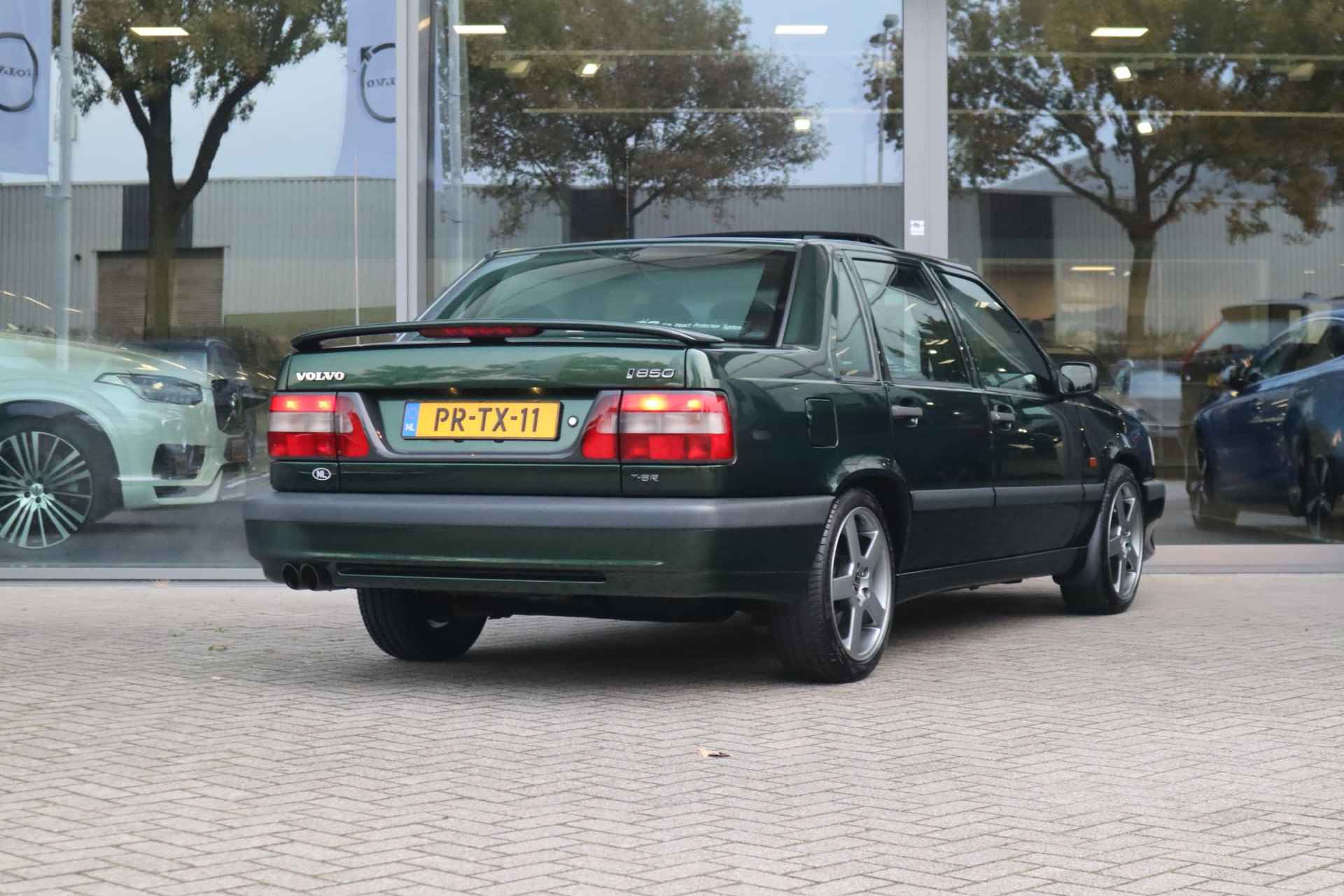 Volvo 850 2.3 R | In nieuwstaat verkerende 850 T5-R| Volledig VOLVO onderhouden| Schuif-/ kanteldak| Verwarmbare voorstoelen| - 6/37