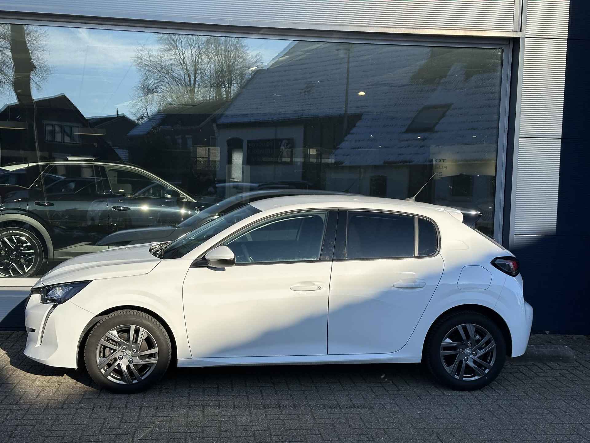 Peugeot 208 1.2 Turbo 100 PK Allure Pack | Automaat | Keyless Start | Navigatie via Telefoon | LED Verlichting | Camera | Parkeersensoren | All Season Banden | Digitaal Dashboard | Lichtmetalen Velgen | - 3/51