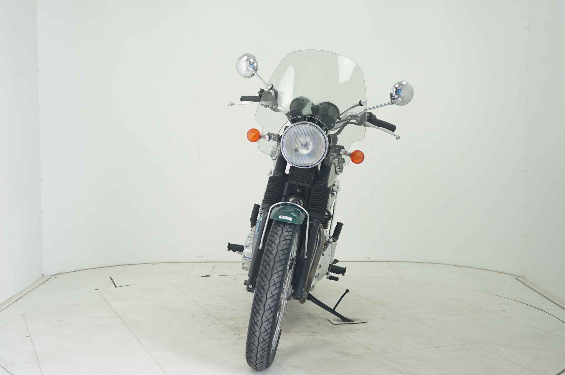 Triumph BONNEVILLE T 100 - 3/11