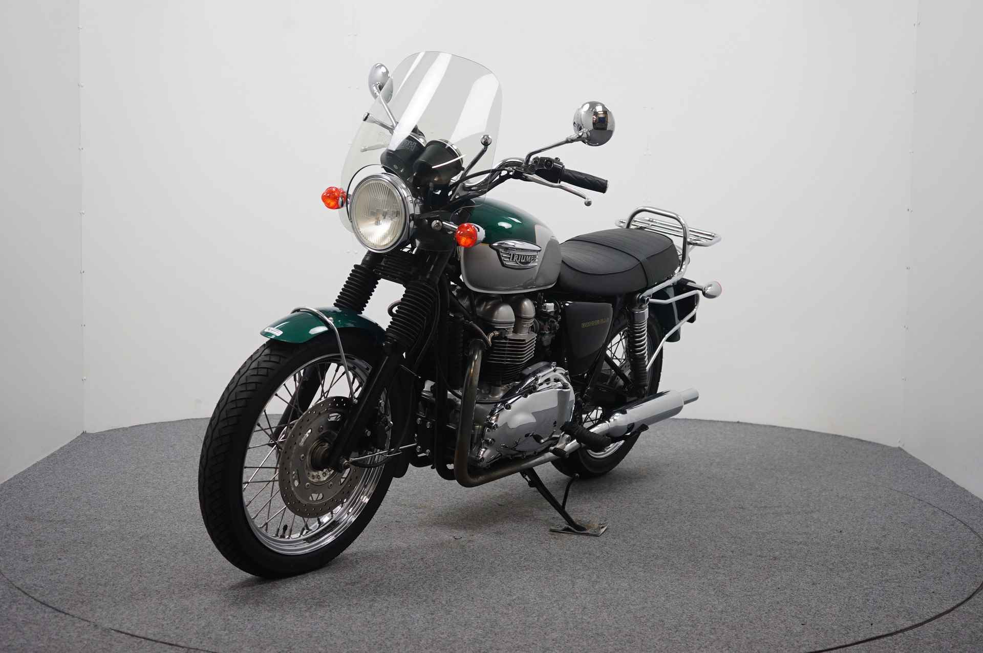 Triumph BONNEVILLE T 100 - 4/16