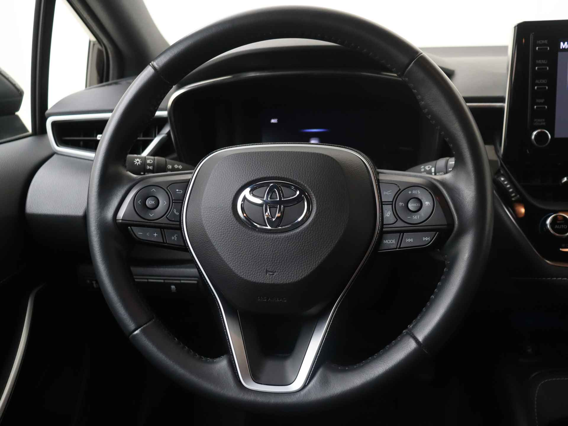 Toyota Corolla Touring Sports 1.8 Hybrid Dynamic 122 pk Automaat | Climate Control | Navigatie by App | 17 inch Lichtmetalen Velgen - 7/32