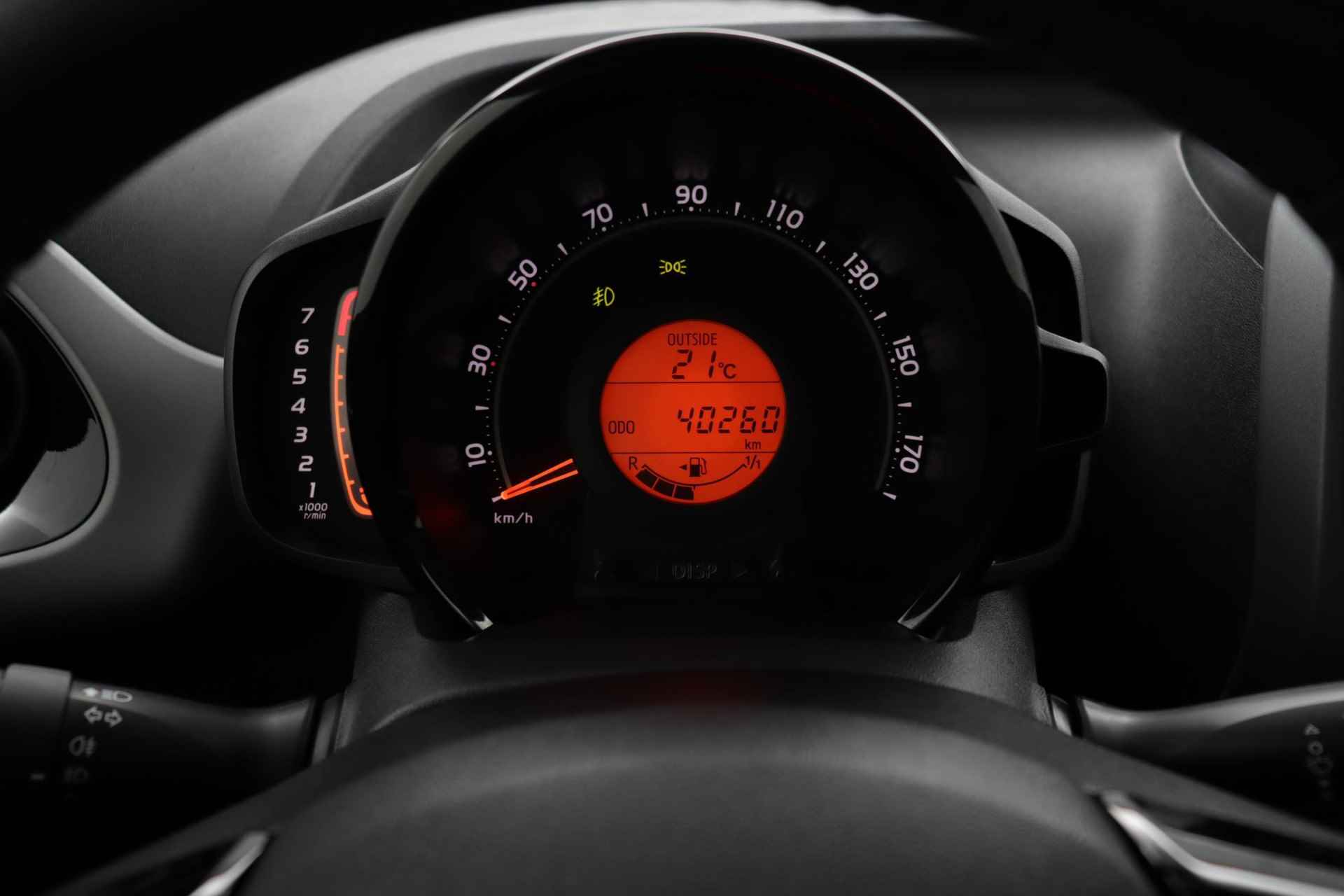 Toyota Aygo 1.0 VVT-i x-joy | Lichtmetalen-Velgen | Parkeercamera | Climate-Control | - 6/46