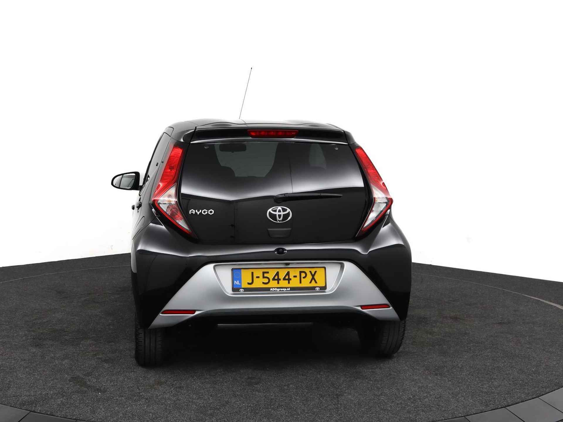 Toyota Aygo 1.0 VVT-i x-joy | Lichtmetalen-Velgen | Parkeercamera | Climate-Control | - 34/46