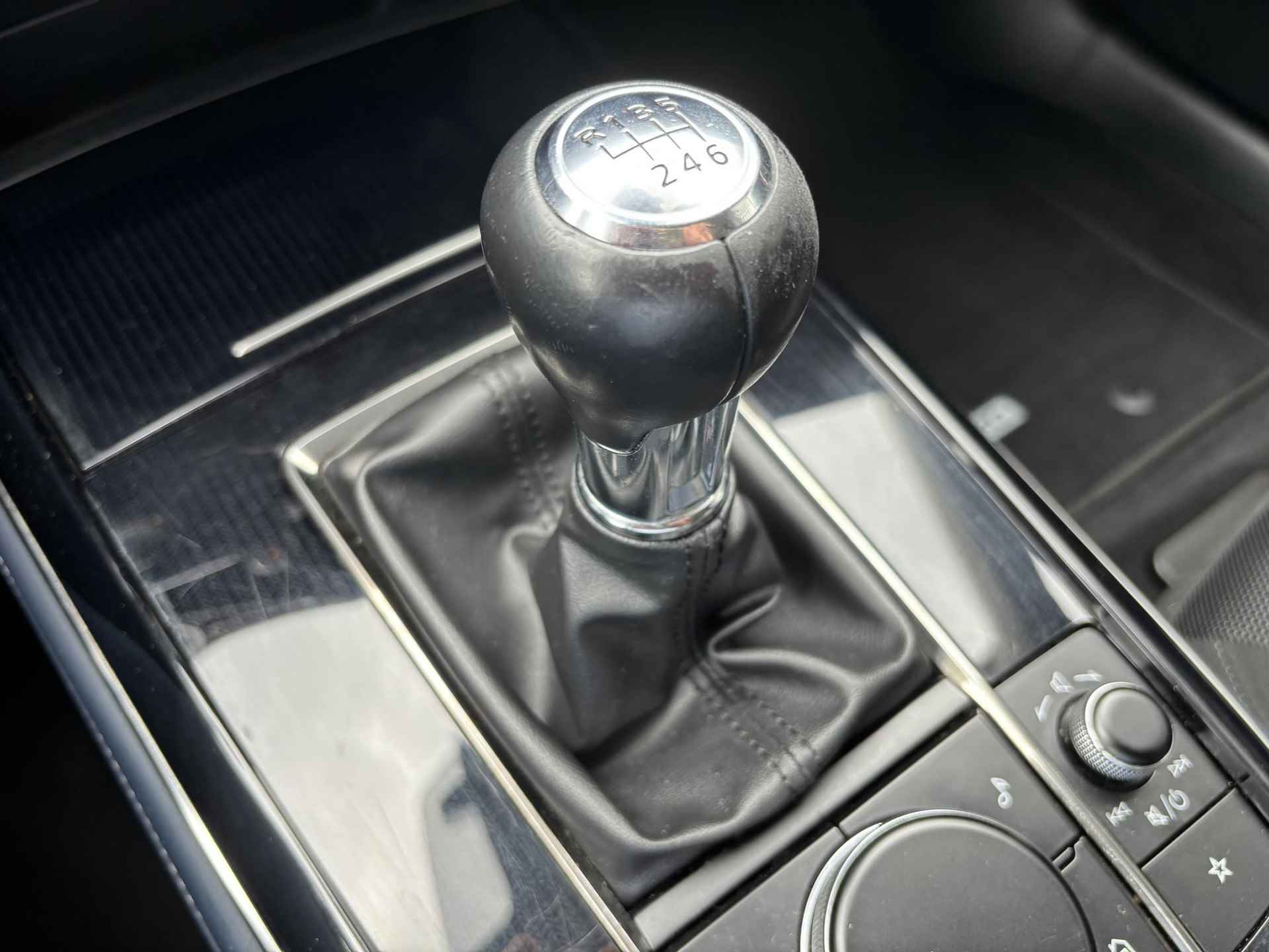 Mazda CX-30 2.0 e-SkyActiv-X M Hybrid Comfort | 360 CAMERA | BOSE | DEALERONDERHOUDEN | - 30/35