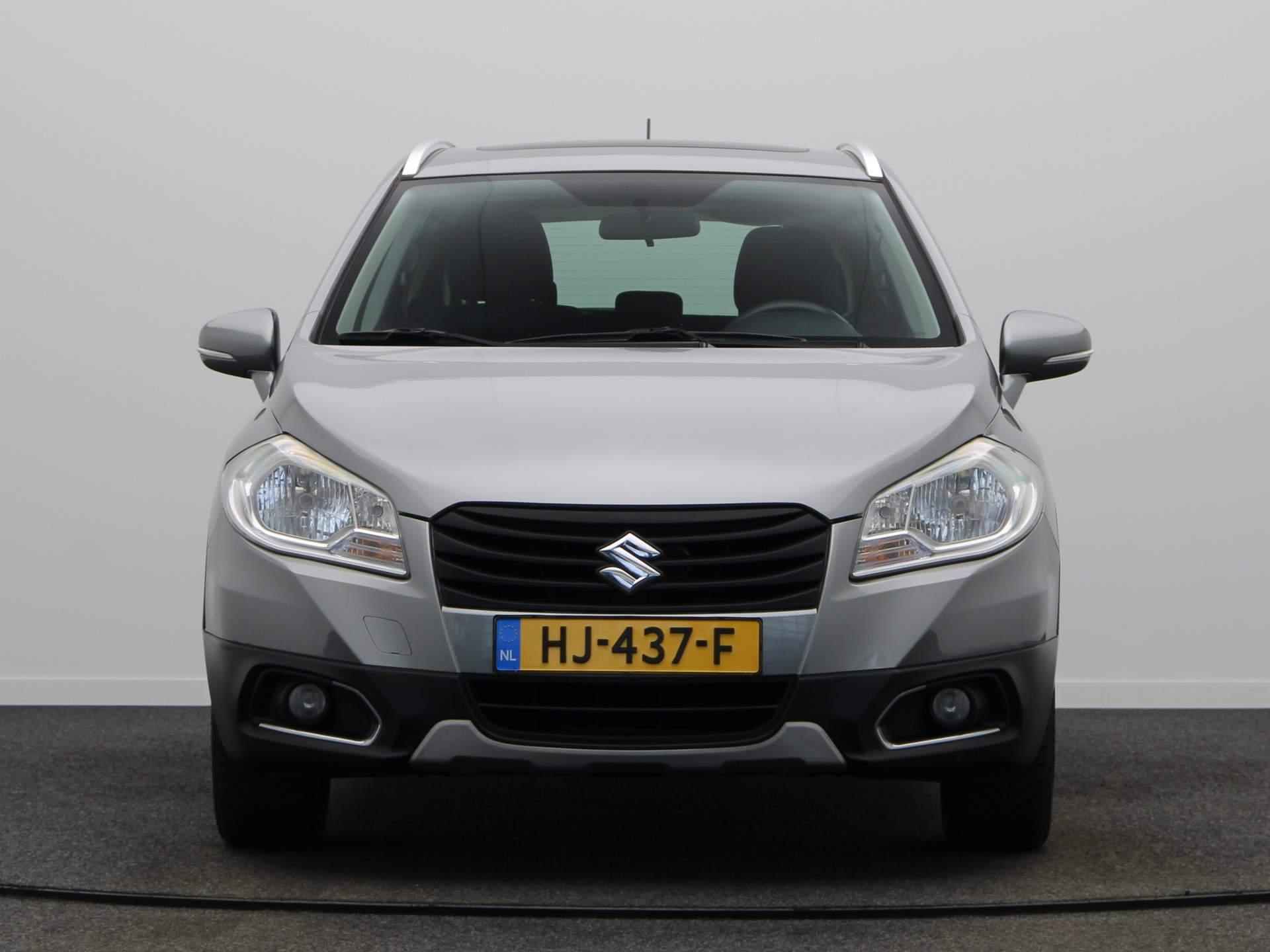 Suzuki SX4 S-Cross 1.6 Exclusive | Panorama dak | Achteruitrijcamera | Trekhaak | Stoelverwarming | Climate control | Navigatie | - 6/47