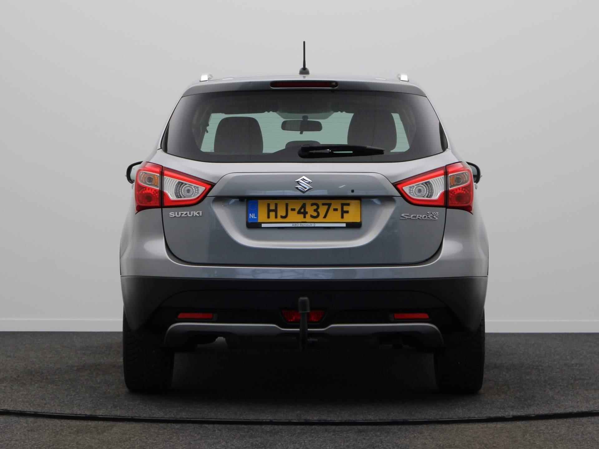 Suzuki SX4 S-Cross 1.6 Exclusive | Panorama dak | Achteruitrijcamera | Trekhaak | Stoelverwarming | Climate control | Navigatie | - 7/47