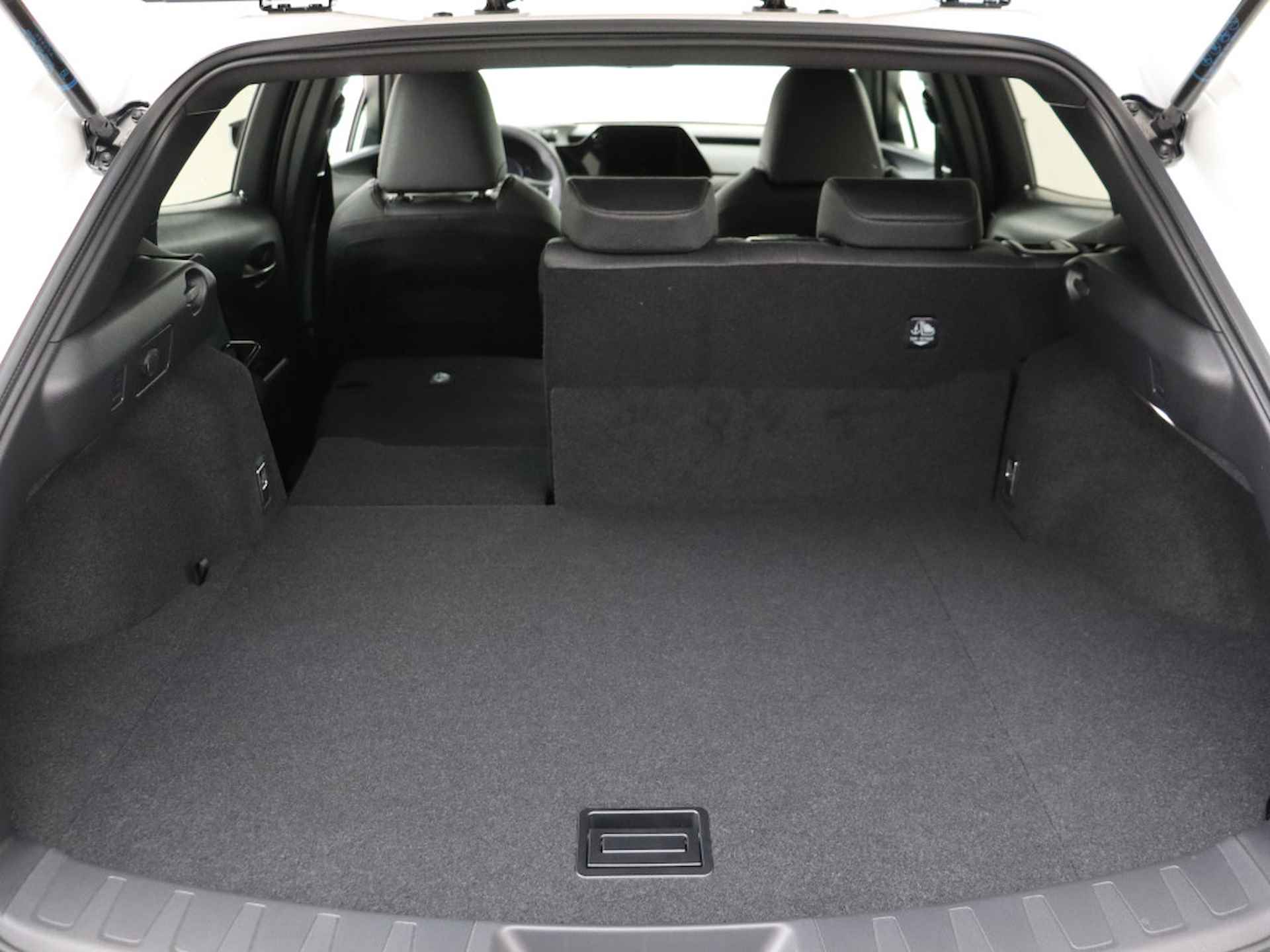 Lexus UX 250h Business Line | Apple Carplay & Android Auto | Parkeersensoren | 18" LM Velgen | - 31/45