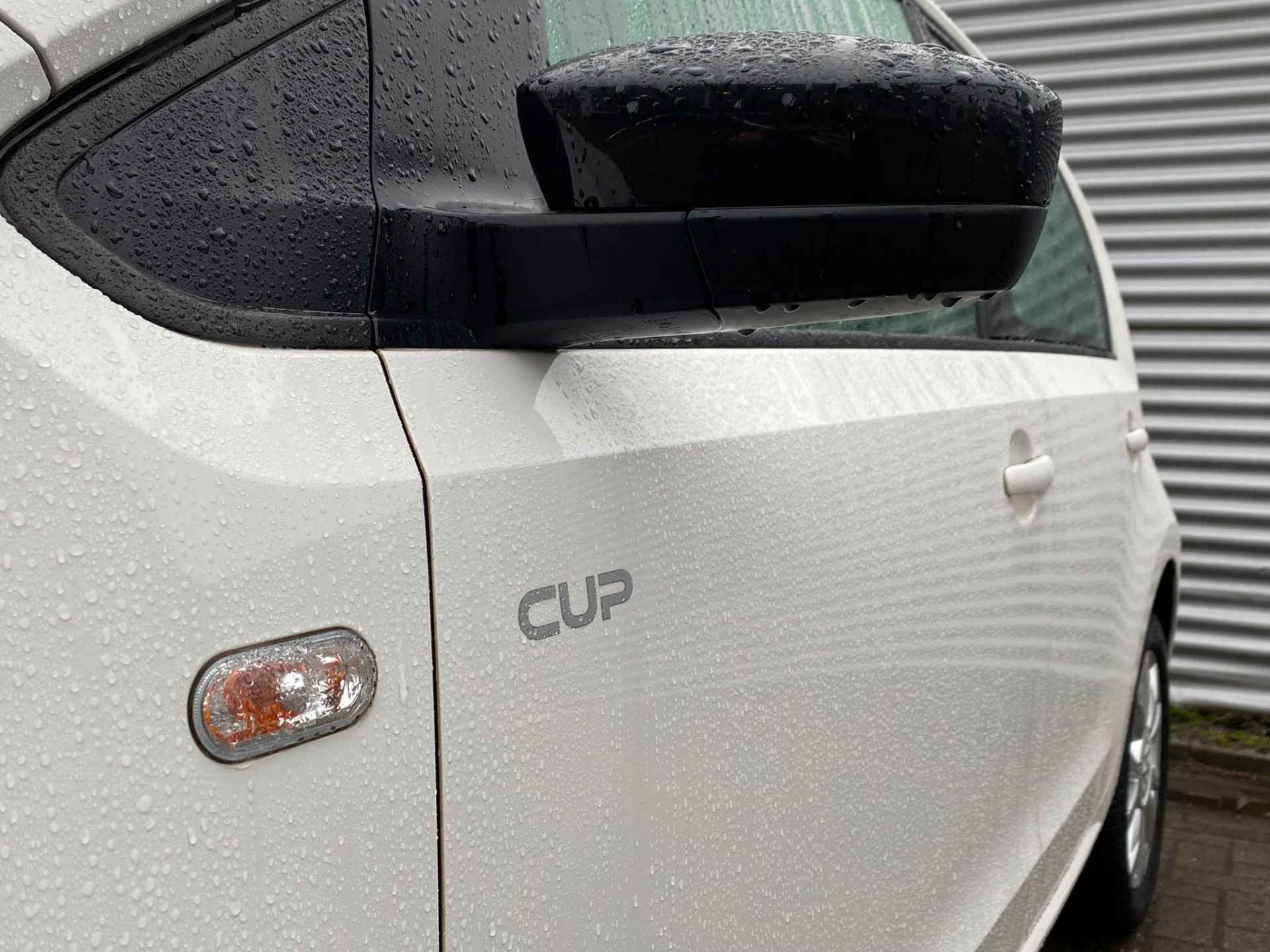 Volkswagen up! 1.0 cup up! BlueMotion | Airco | Stoelverwarming | LM Velgen | RIJKLAARPRIJS INCL 12 MAANDEN GARANTIE EN BEURT - 9/15