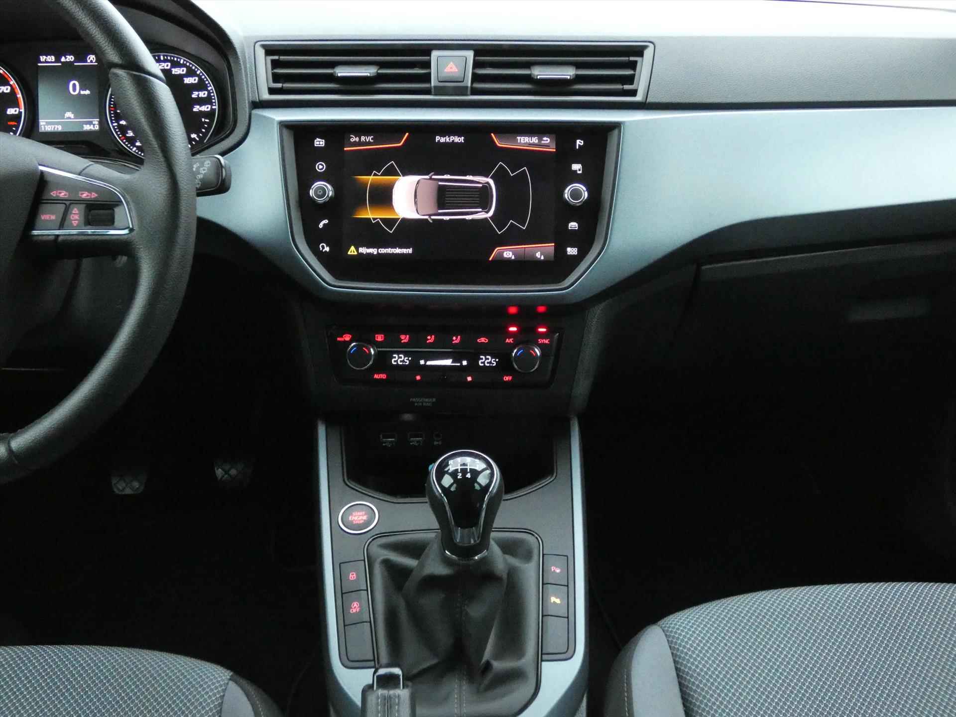 SEAT Arona 1.0 TSI 95pk Style Business Intense | Carplay | Keyless | Bi-Tone | - 14/41