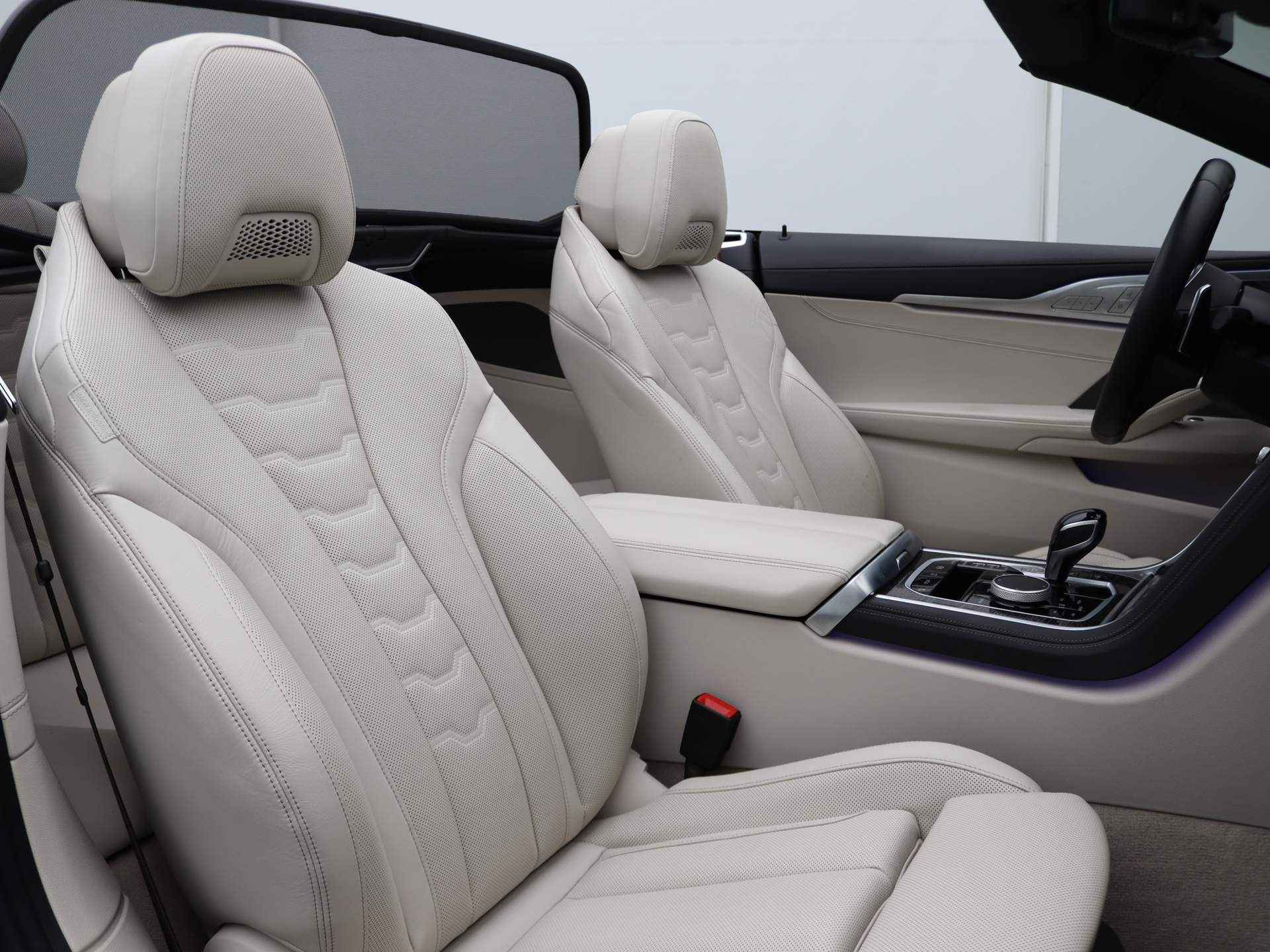 BMW 8 Serie Cabrio 840i xDrive High Executive M Sportpakket Pro / 20" **Auto alleen op afspraak te bezichtigen** - 19/54