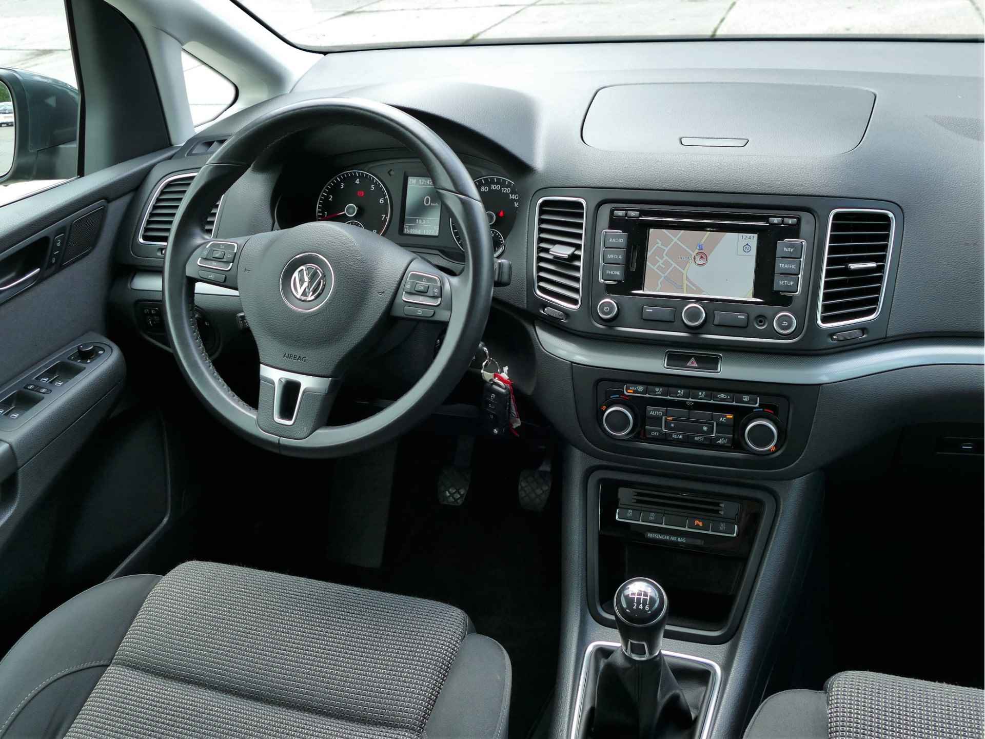 Volkswagen Sharan 1.4 TSI Comfortline 7 persoons | navigatie | cruise control - 6/49