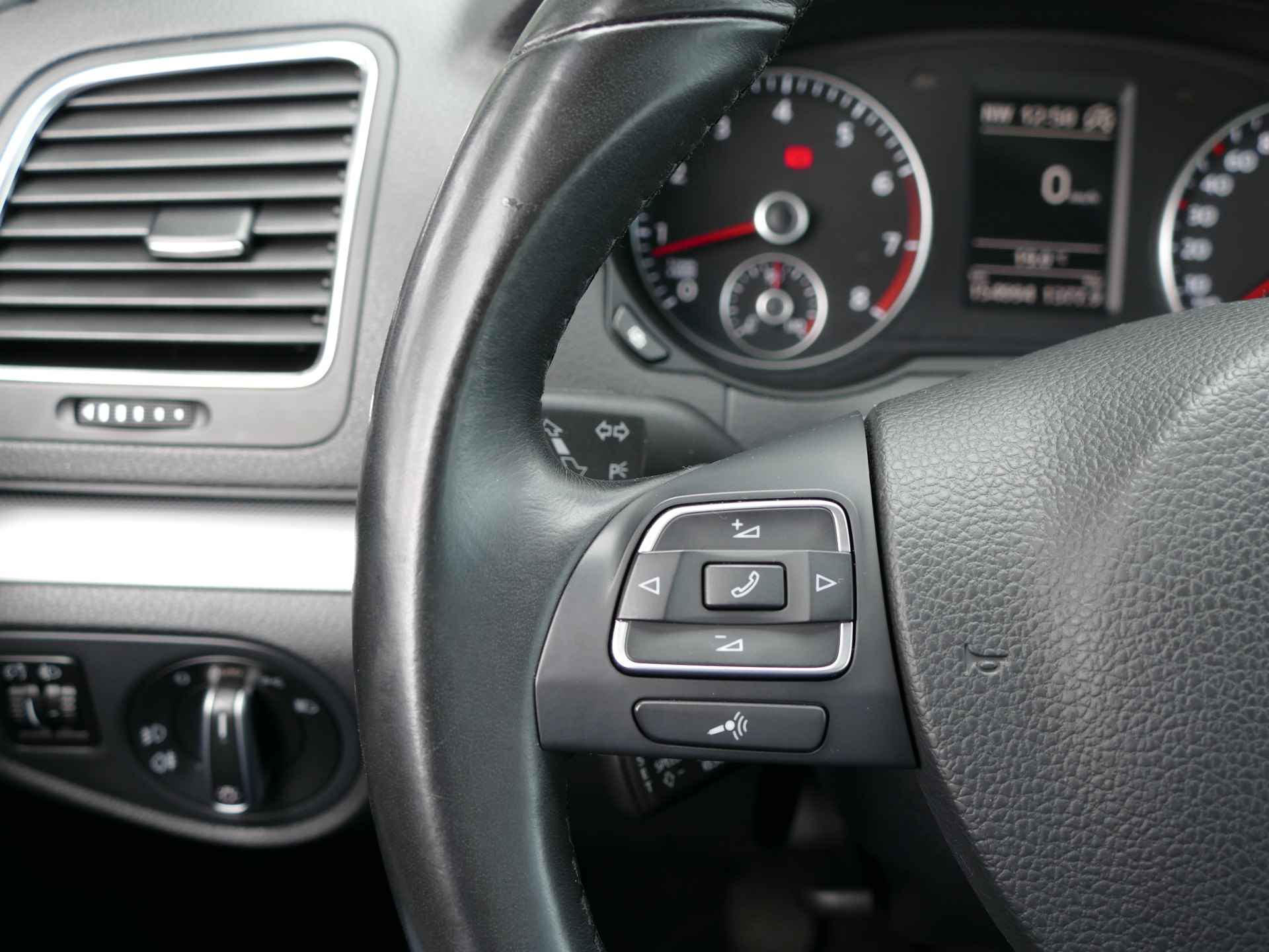 Volkswagen Sharan 1.4 TSI Comfortline 7 persoons | navigatie | cruise control - 16/49