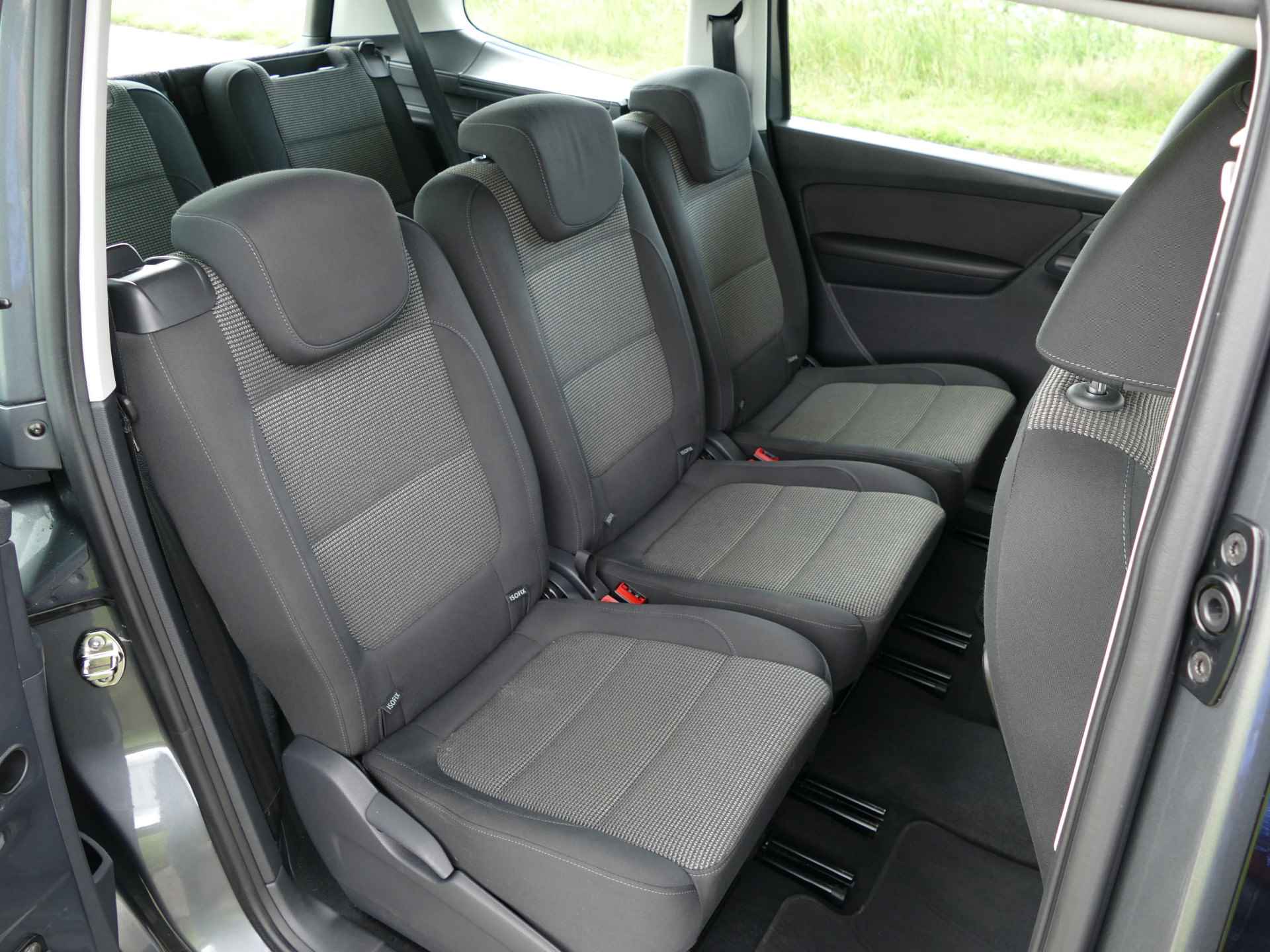 Volkswagen Sharan 1.4 TSI Comfortline 7 persoons | navigatie | cruise control - 33/49
