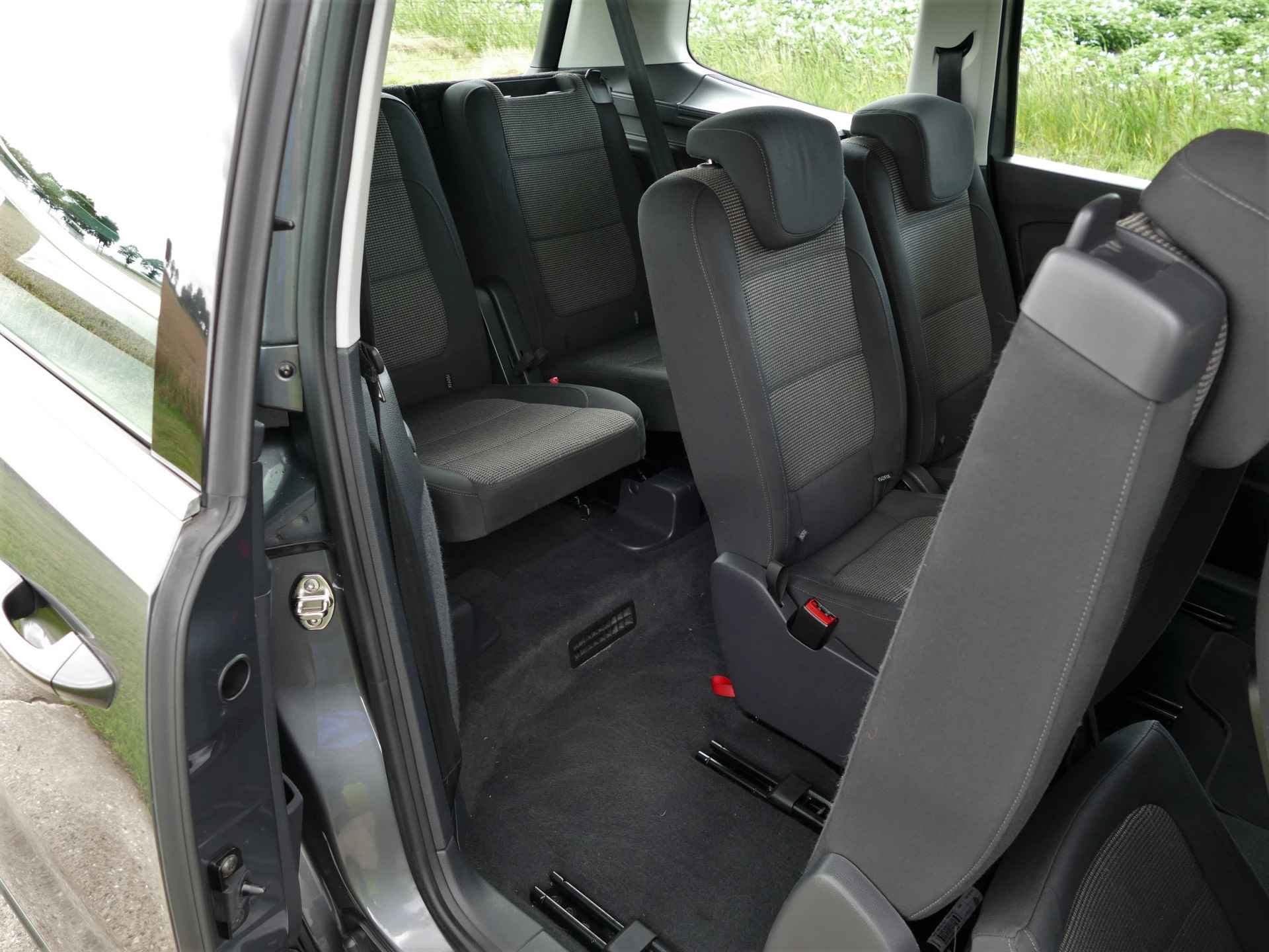 Volkswagen Sharan 1.4 TSI Comfortline 7 persoons | navigatie | cruise control - 34/49