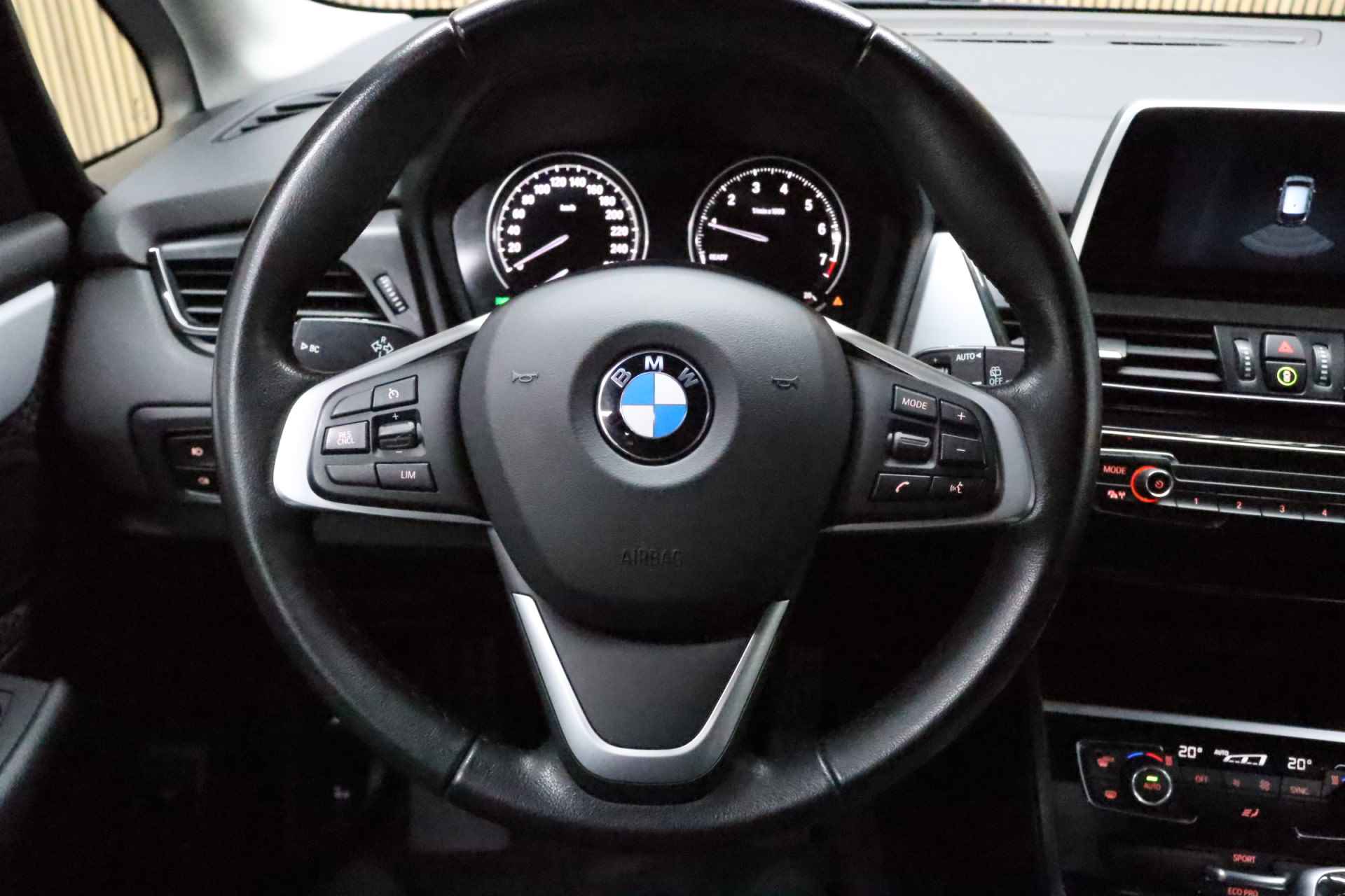 BMW 2 Serie Active Tourer 218i Corporate Executive Automaat | Navigatie | Trekhaak | Cruise | Parkeerhulp - 16/29