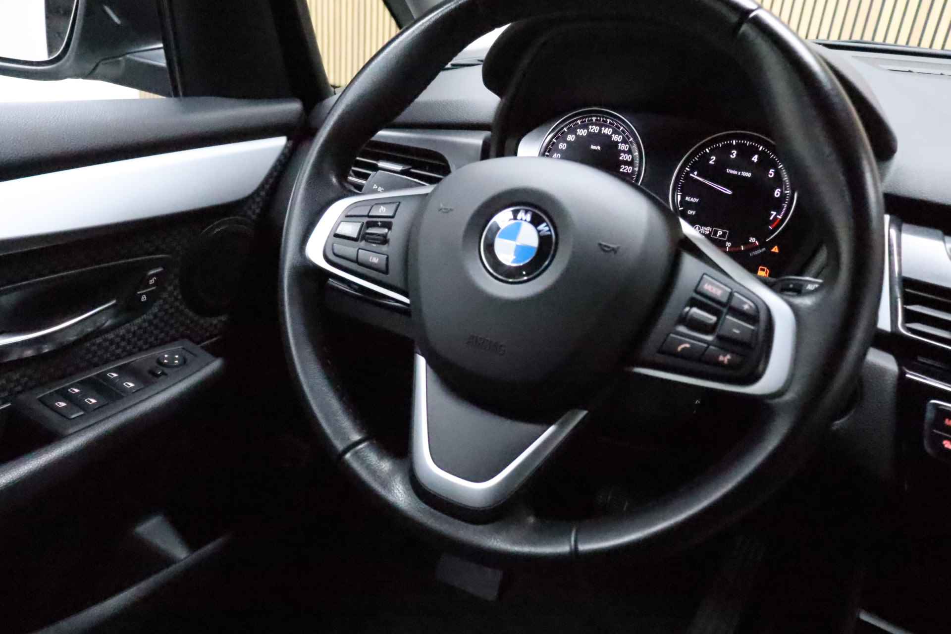 BMW 2 Serie Active Tourer 218i Corporate Executive Automaat | Navigatie | Trekhaak | Cruise | Parkeerhulp - 19/29
