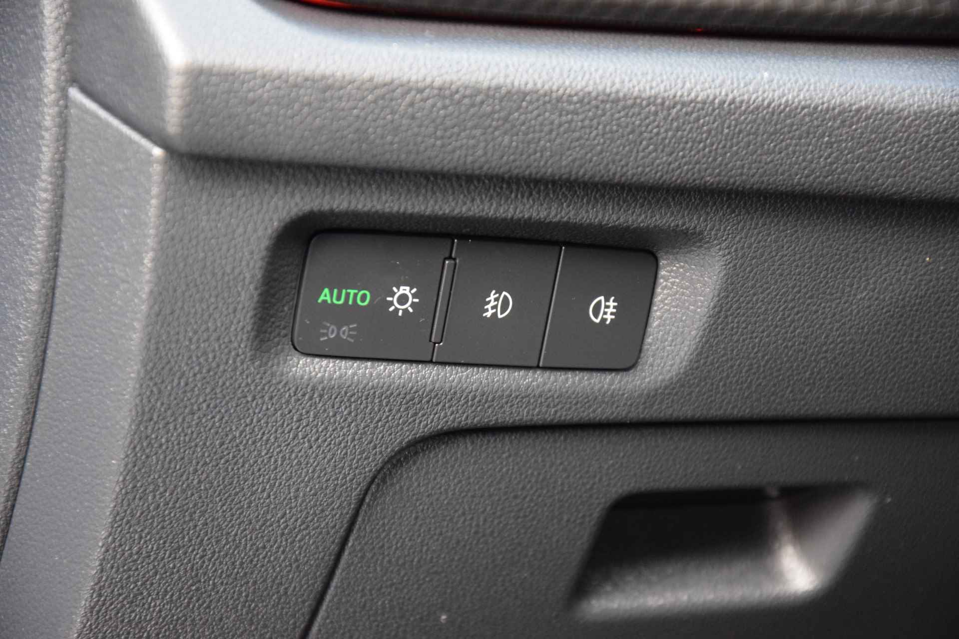 Škoda Octavia RS 2.0 245PK Handgeschakeld | BOVAG Garantie | Trekhaak (wegklapbaar) | Virtual Dashboard | Full LED | 19'' Velgen | Stoelverwarming | Cruise Control | Elektrische Kofferklep | Kessy | - 37/49