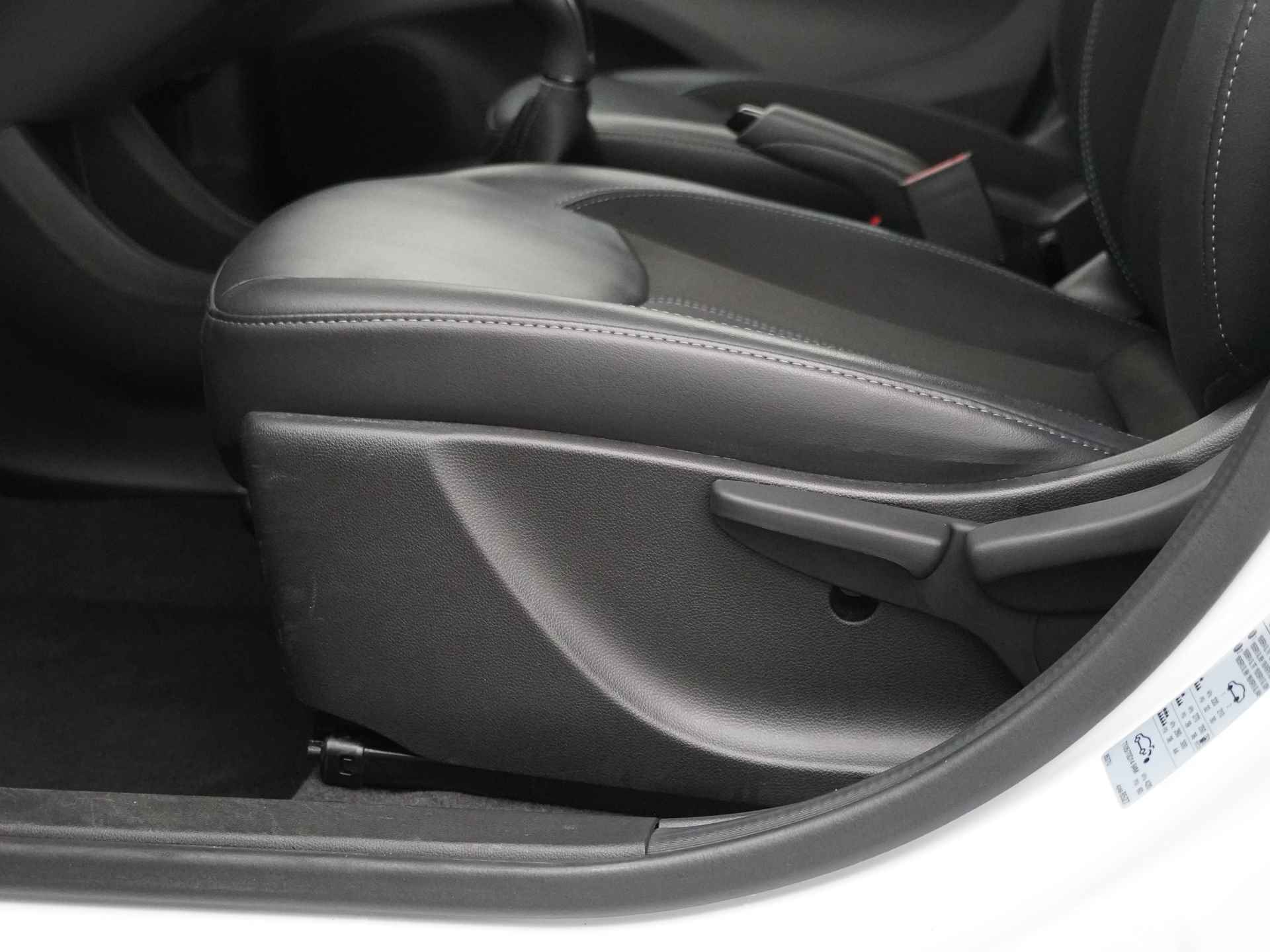 Opel KARL 1.0 ecoFLEX Innovation - Apple Carplay/Android auto - Climate Control - Cruise control - 12 maanden BOVAG garantie - 18/50