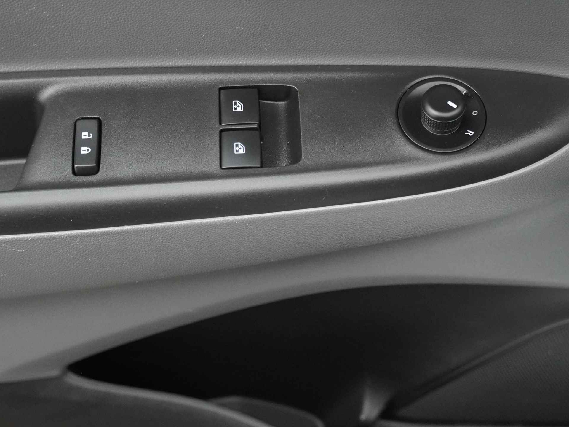 Opel KARL 1.0 ecoFLEX Innovation - Apple Carplay/Android auto - Climate Control - Cruise control - 12 maanden BOVAG garantie - 19/50