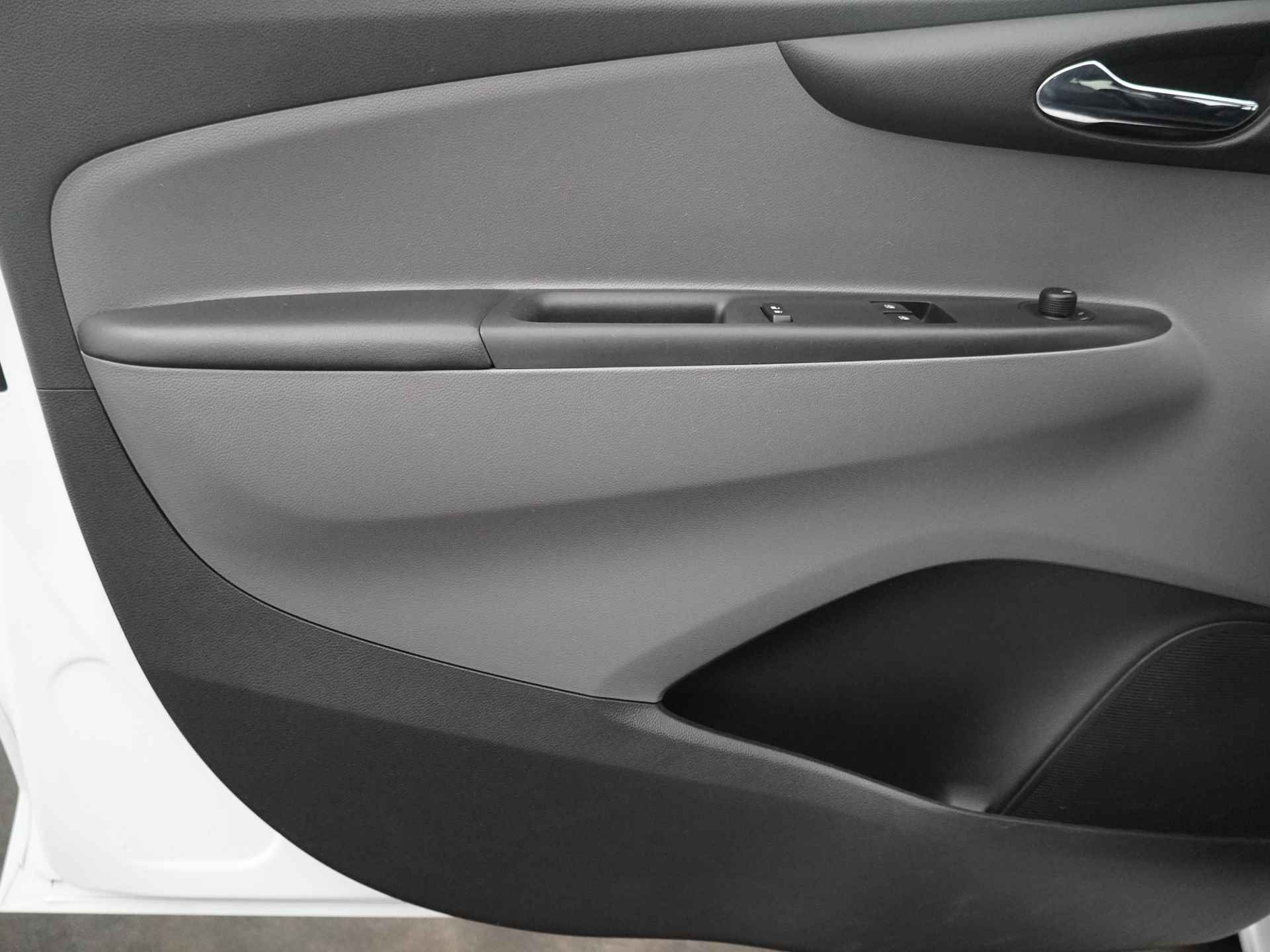 Opel KARL 1.0 ecoFLEX Innovation - Apple Carplay/Android auto - Climate Control - Cruise control - 12 maanden BOVAG garantie - 20/50