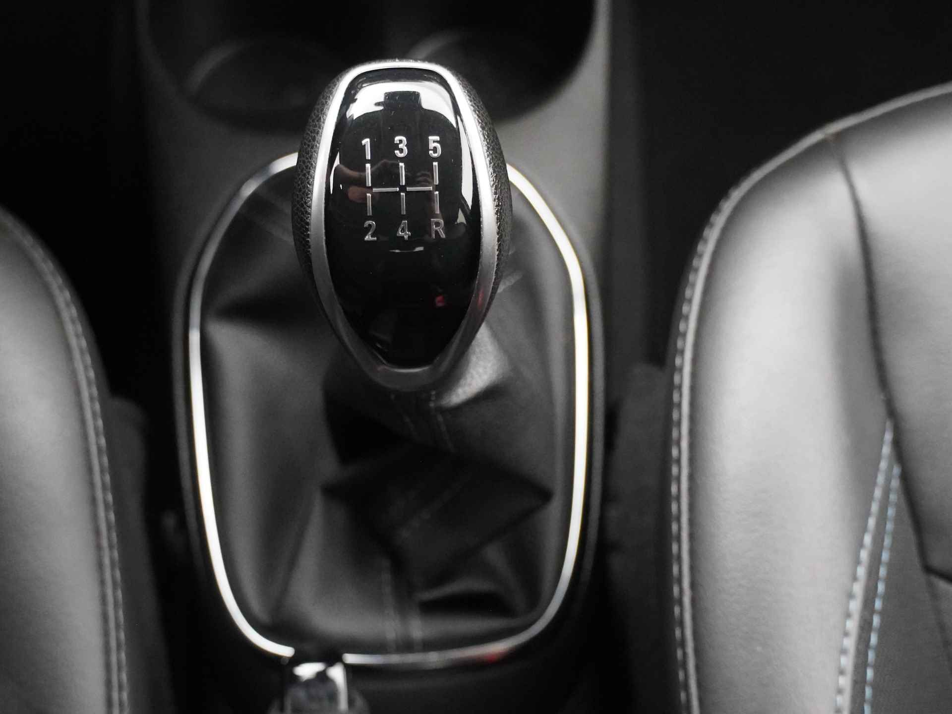 Opel KARL 1.0 ecoFLEX Innovation - Apple Carplay/Android auto - Climate Control - Cruise control - 12 maanden BOVAG garantie - 30/50