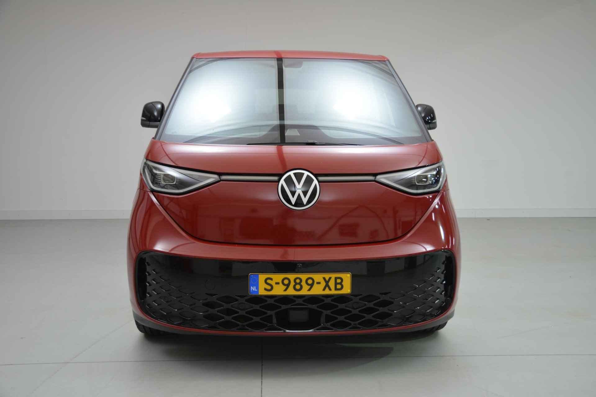 Volkswagen ID. Buzz 1st Max 77kWh 204 PK | Automaat | Navigatie | LED Matrix | Trekhaak | Apple carplay | Android auto | Parkeersensoren | Camera | Stoelverwarming | - 3/28
