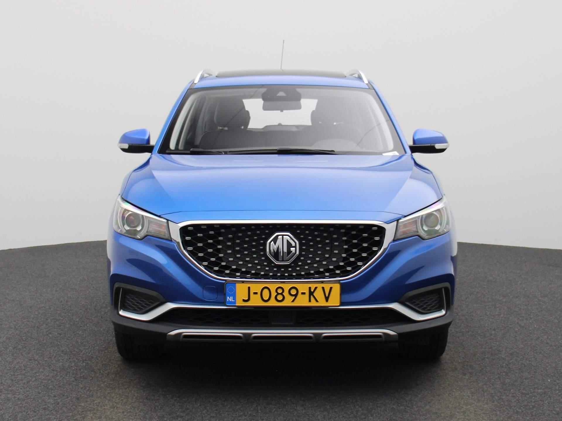 MG ZS EV Luxury 45 kWh | Leder | Navigatie | Panoramadak | Parkeersensoren - 3/36