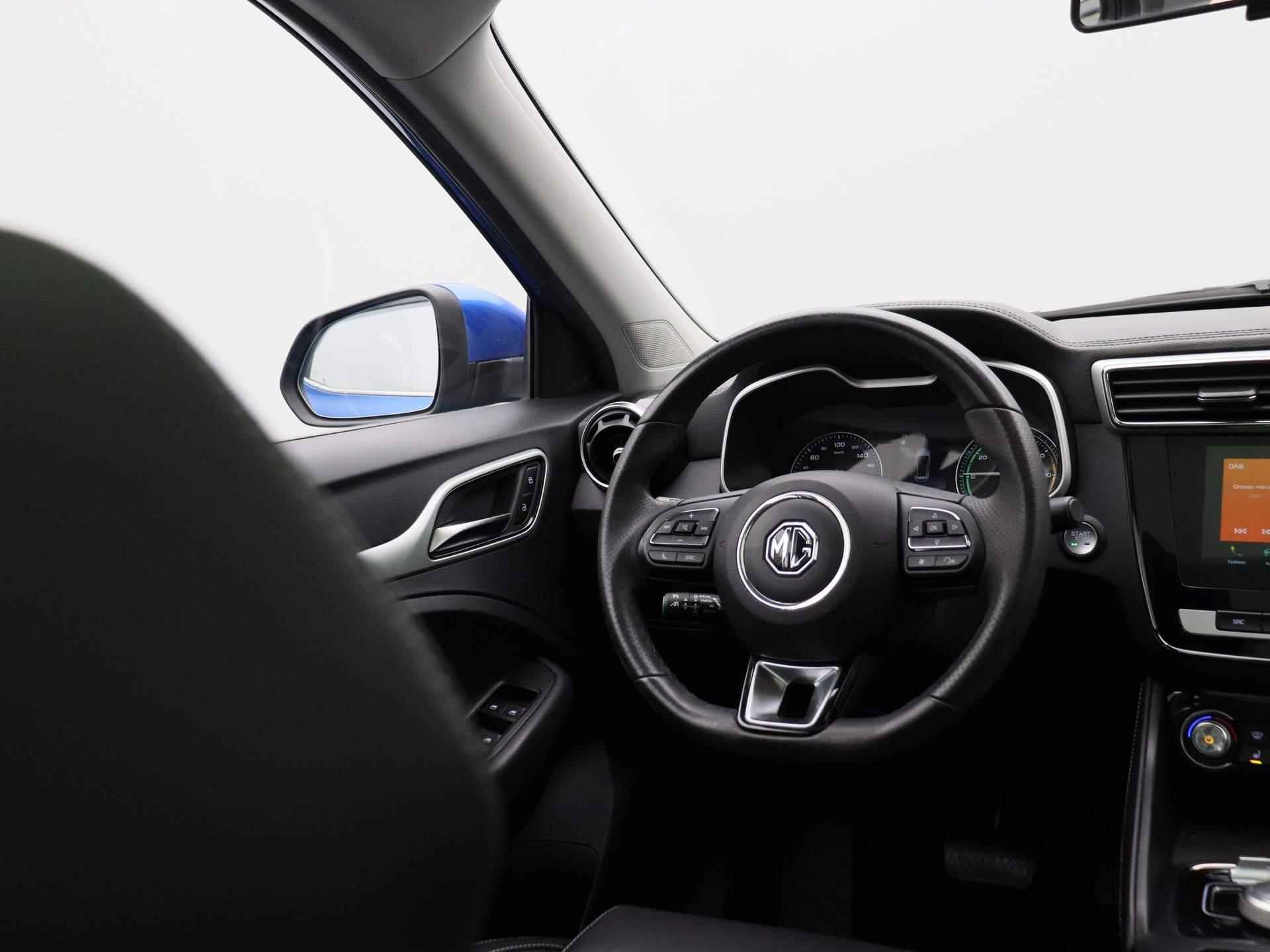 MG ZS EV Luxury 45 kWh | Leder | Navigatie | Panoramadak | Parkeersensoren - 10/36