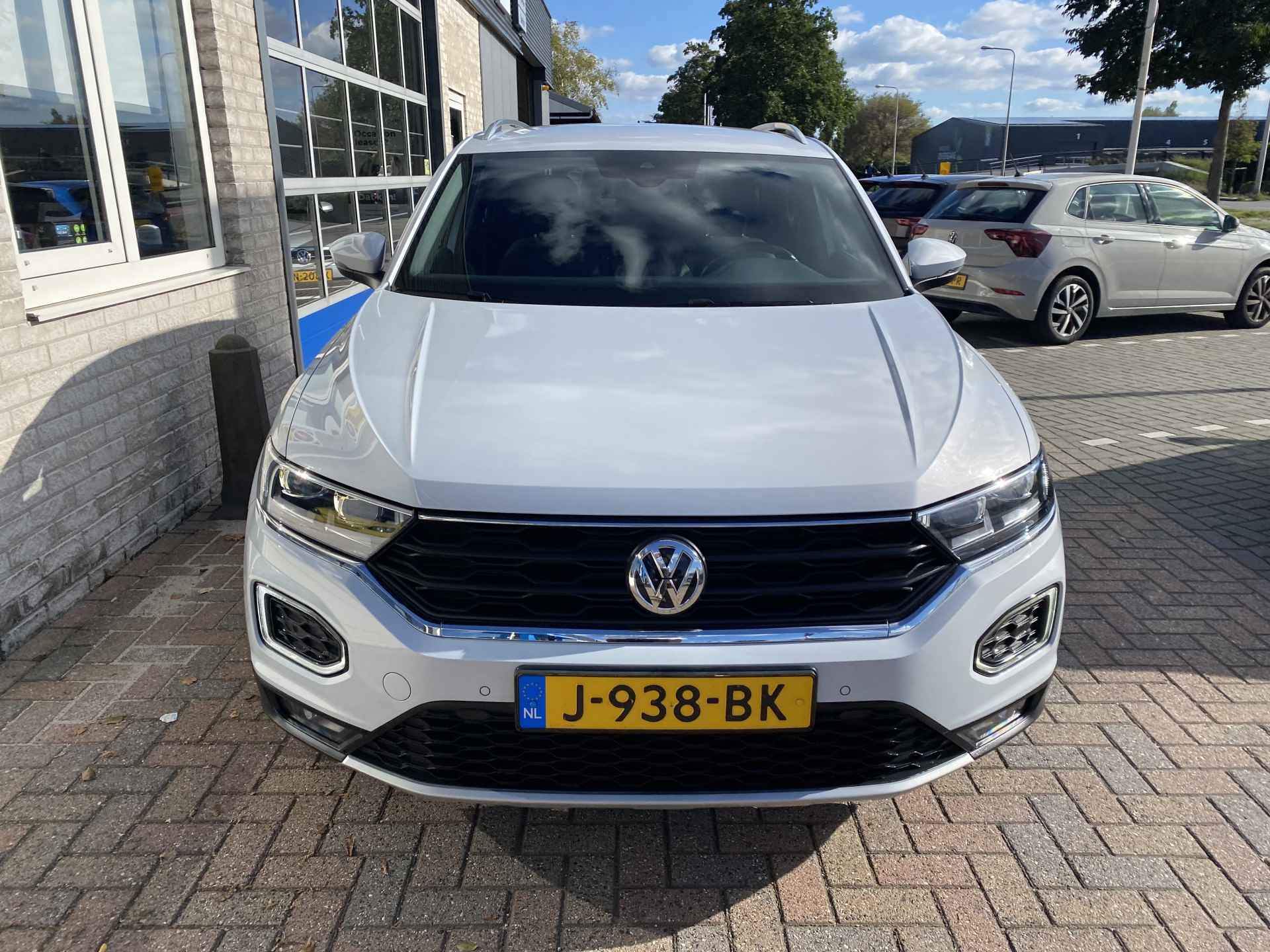 Volkswagen T-Roc 1.5 TSI Sport / NAVIGATIE / APP-CONNECT / AUTOMAAT / CAMERA / DIGITAAL DASHBOARD / DAB / - 31/38