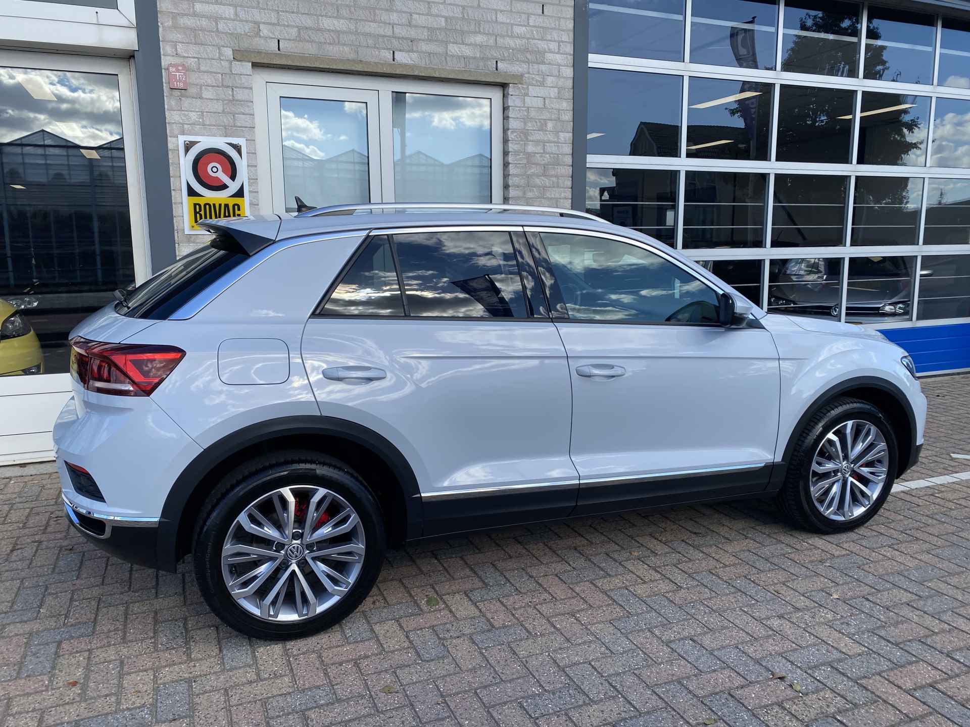 Volkswagen T-Roc 1.5 TSI Sport / NAVIGATIE / APP-CONNECT / AUTOMAAT / CAMERA / DIGITAAL DASHBOARD / DAB / - 34/38